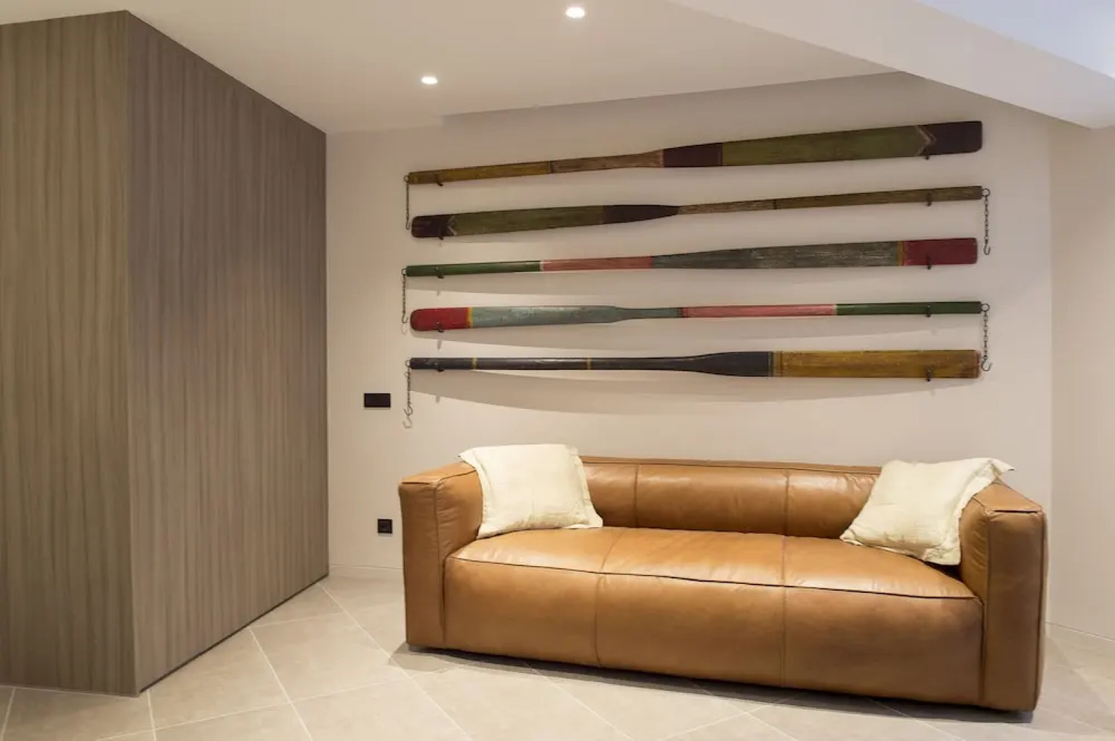 Captivating 5br Pool Villa Close Navarino Golf