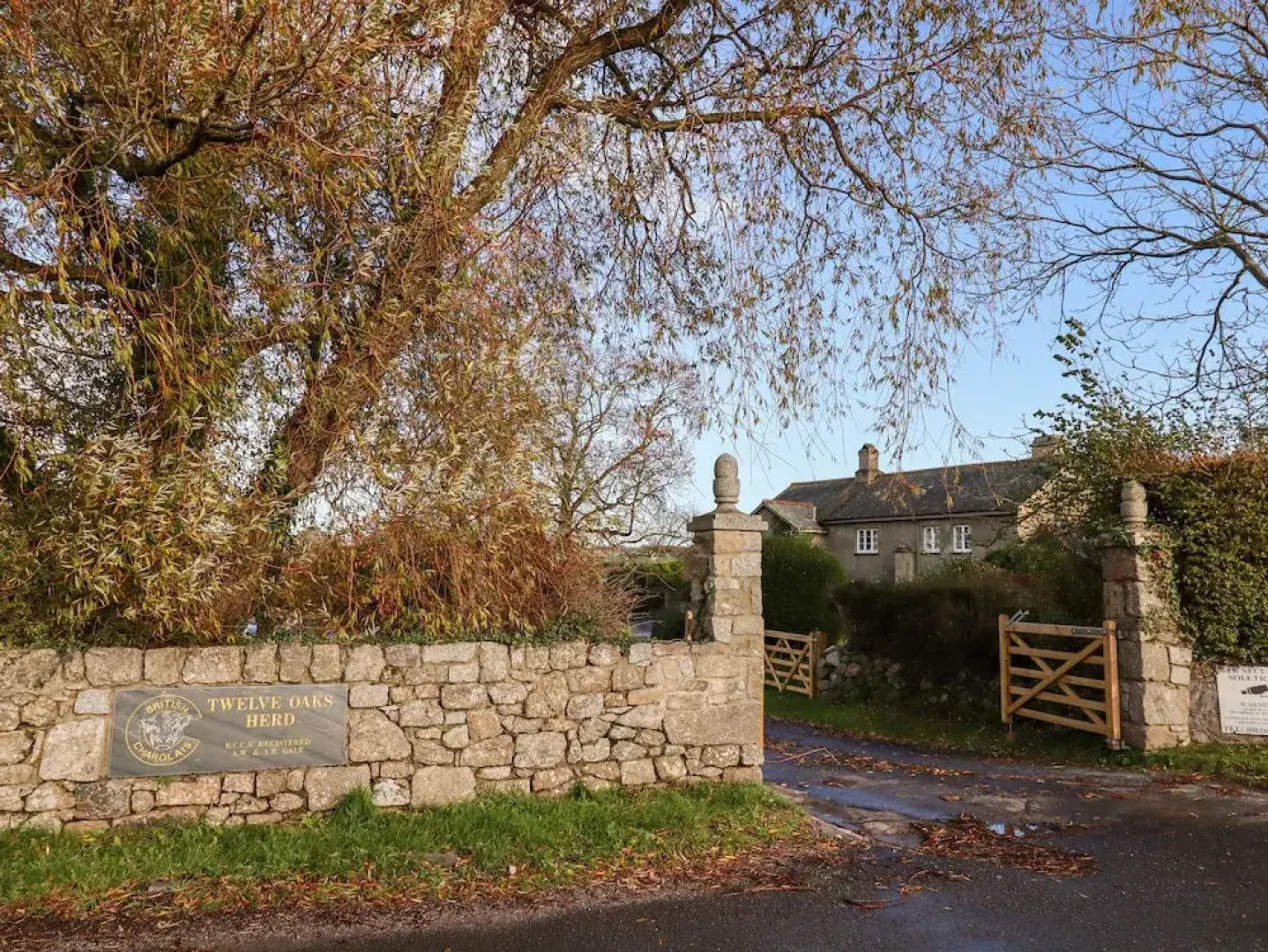 Twelve Oaks Farmhouse