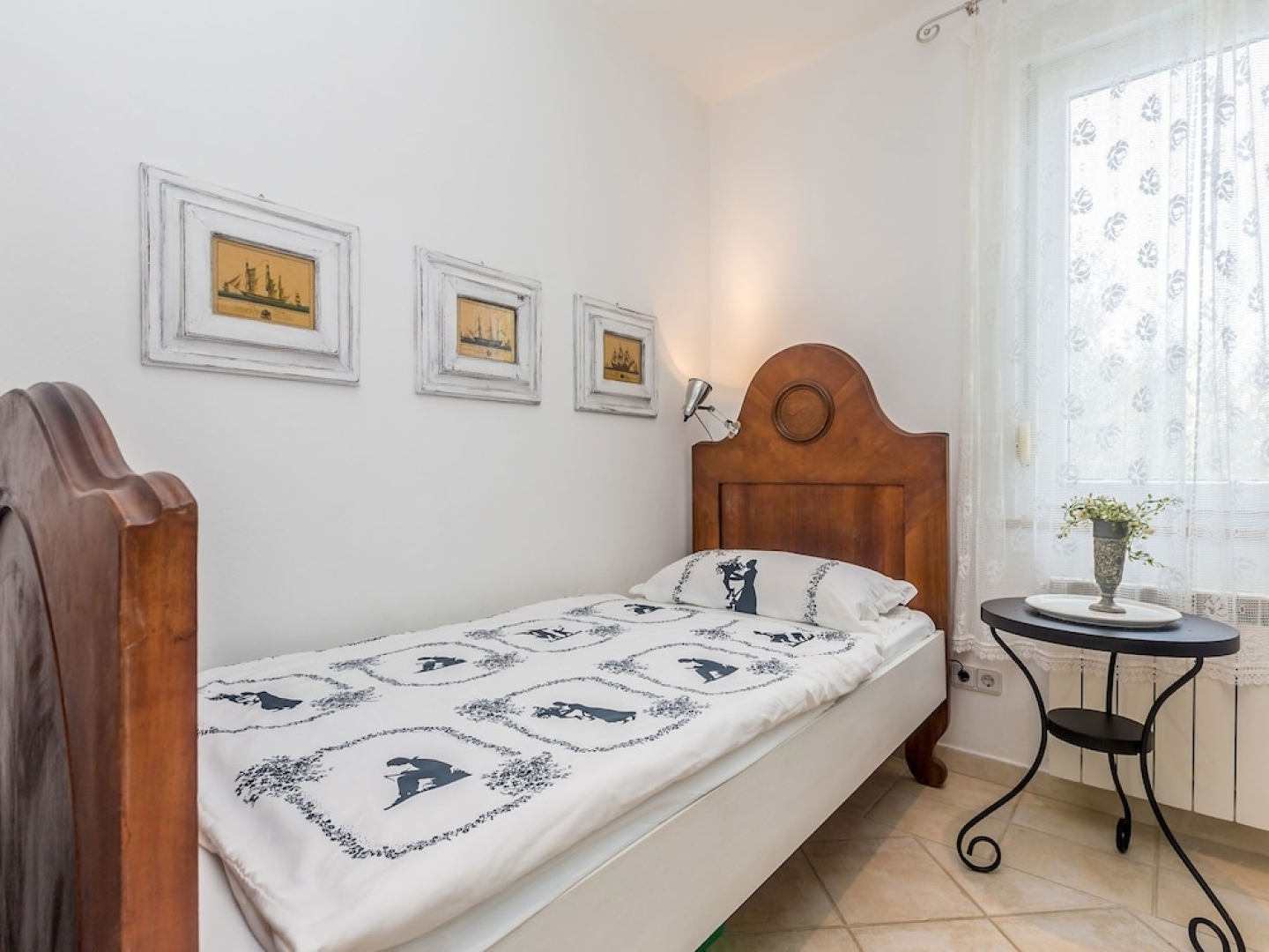 Deluxe Apartment in Premantura With a Shared Swimming Pool