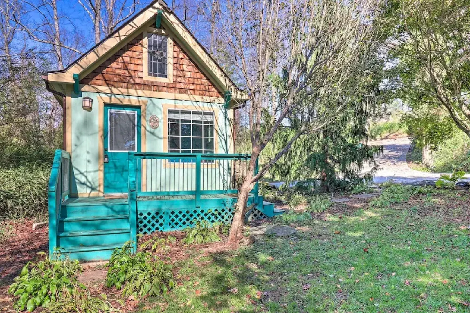 Unique & Cozy Arden Cabin, 6 Mi to Blue Ridge Pkwy