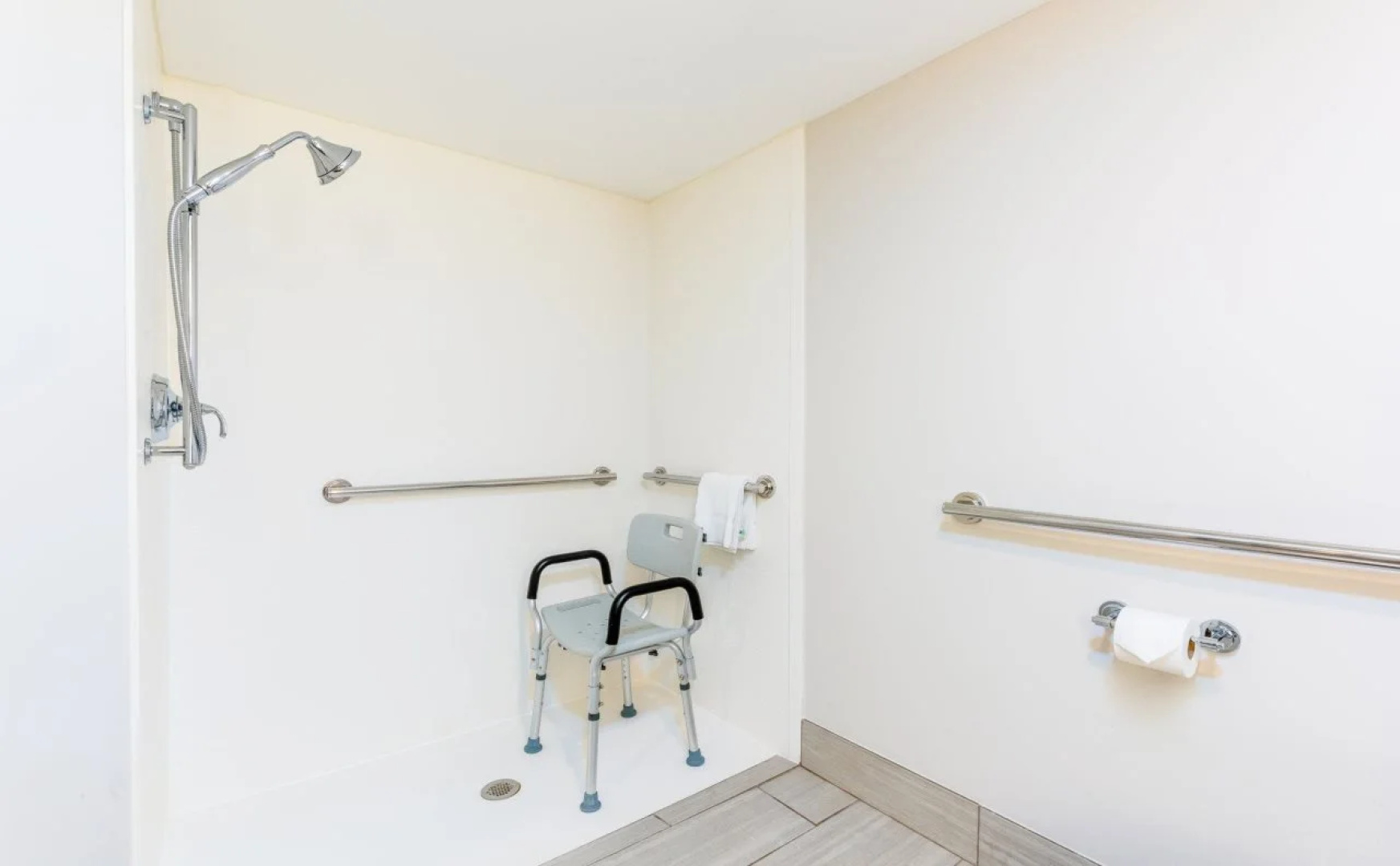 Holiday Inn Express & Suites Bradenton West by IHG
