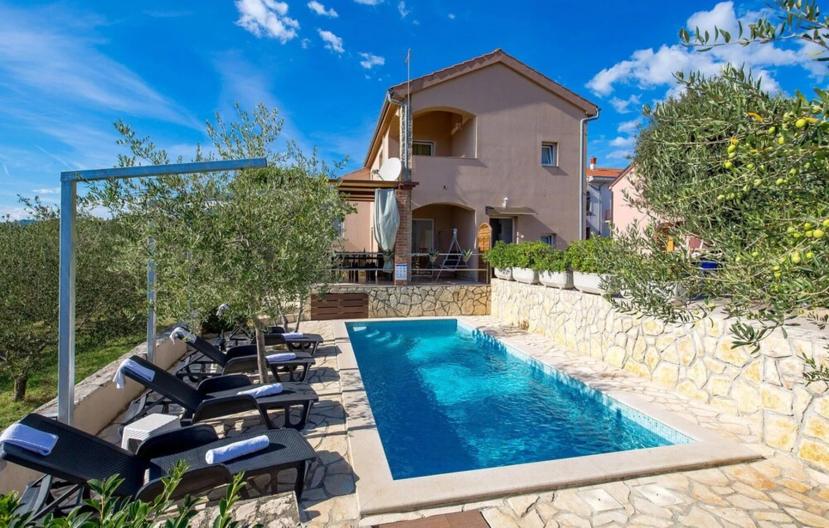 Amazing Home in Pinezici With Wifi and 4 Bedrooms