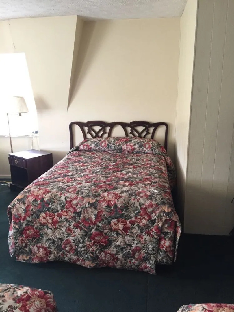 Red Carpet Inn Piqua