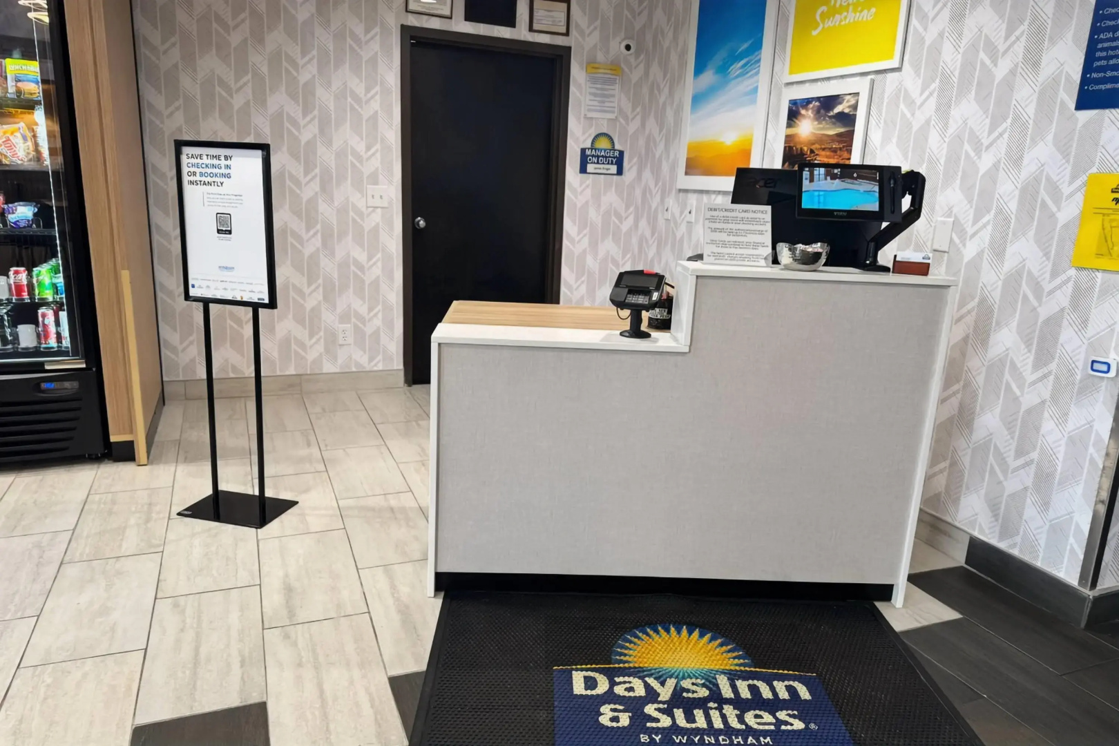 Days Inn & Suites by Wyndham Wausau