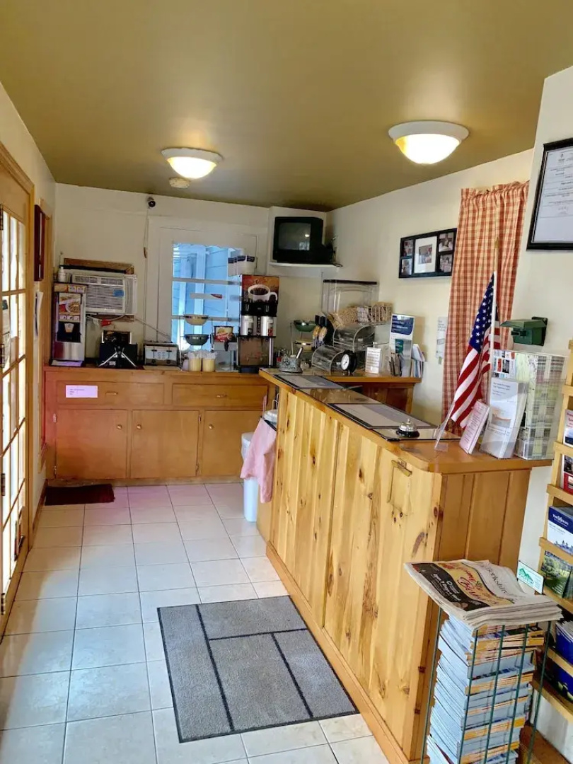 American Inn Lee