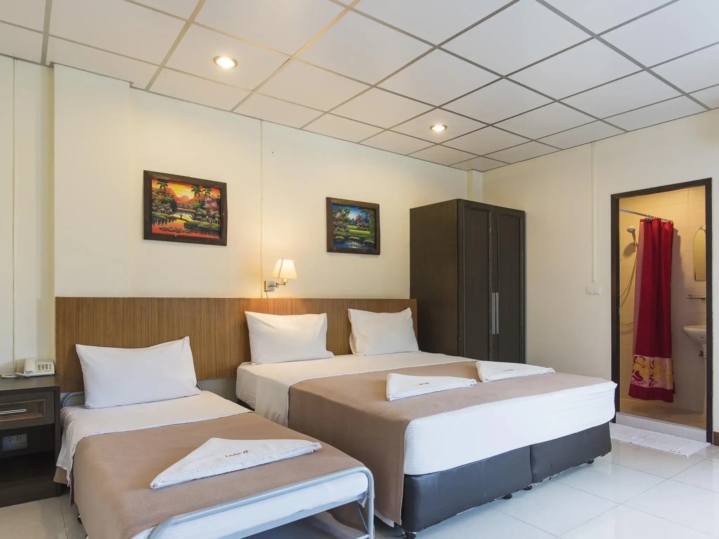 Lodge 61 Bed & Breakfast