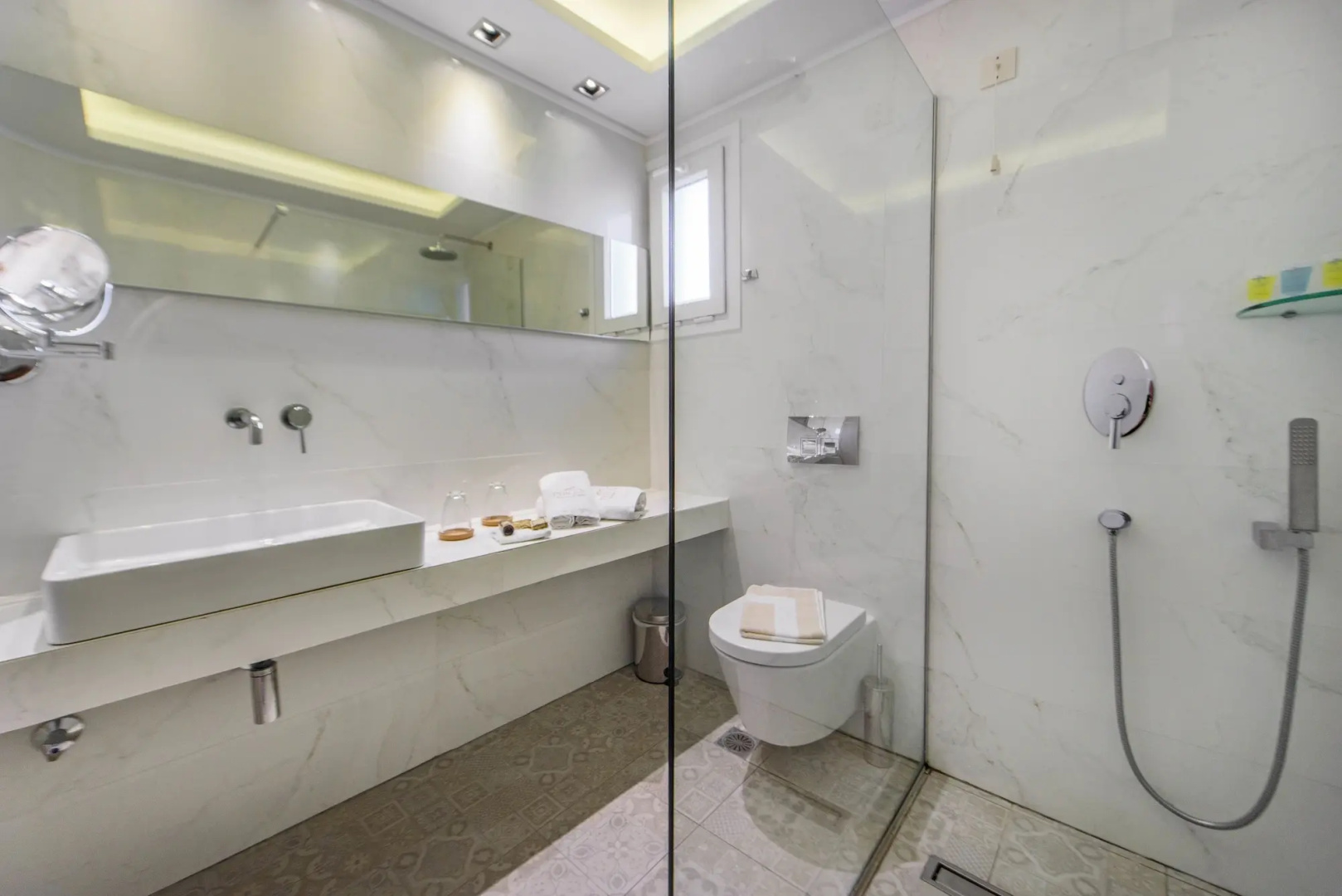 Hotel Pyrgos Boutique & Suites