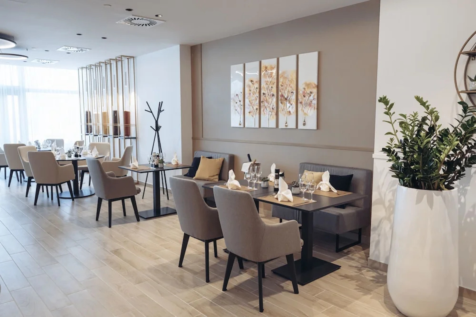 Antunovic Hotel East