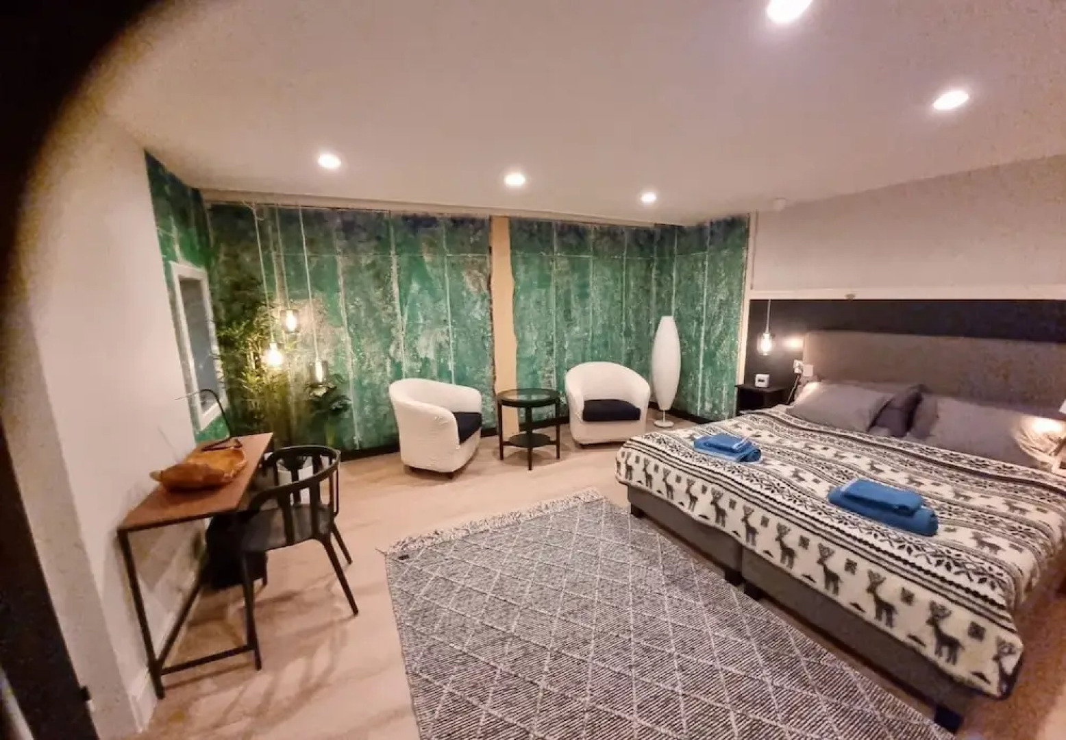 2 Bed Retreat - Sleeps 4 - Pets - Parking - Wifi