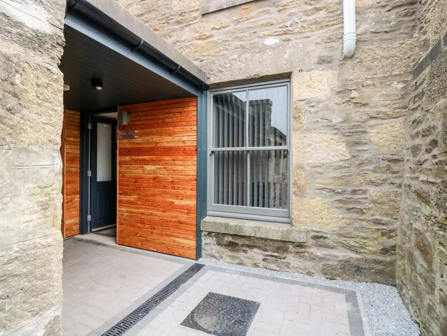 The Keepers Cottage at The Institute Executive Apartments