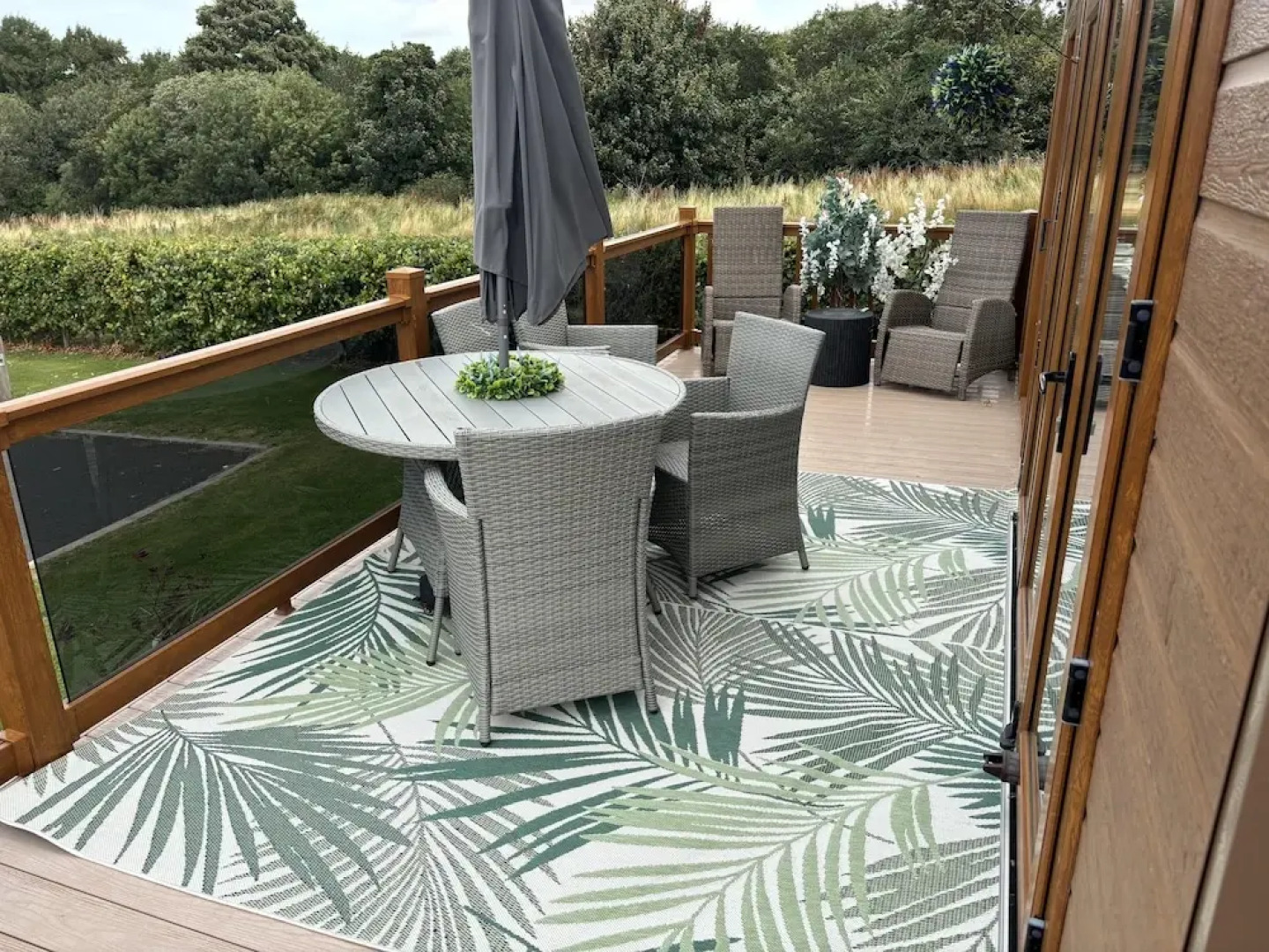 Edinburgh Lodge-sleeps 6-pet Friendly-beach&views