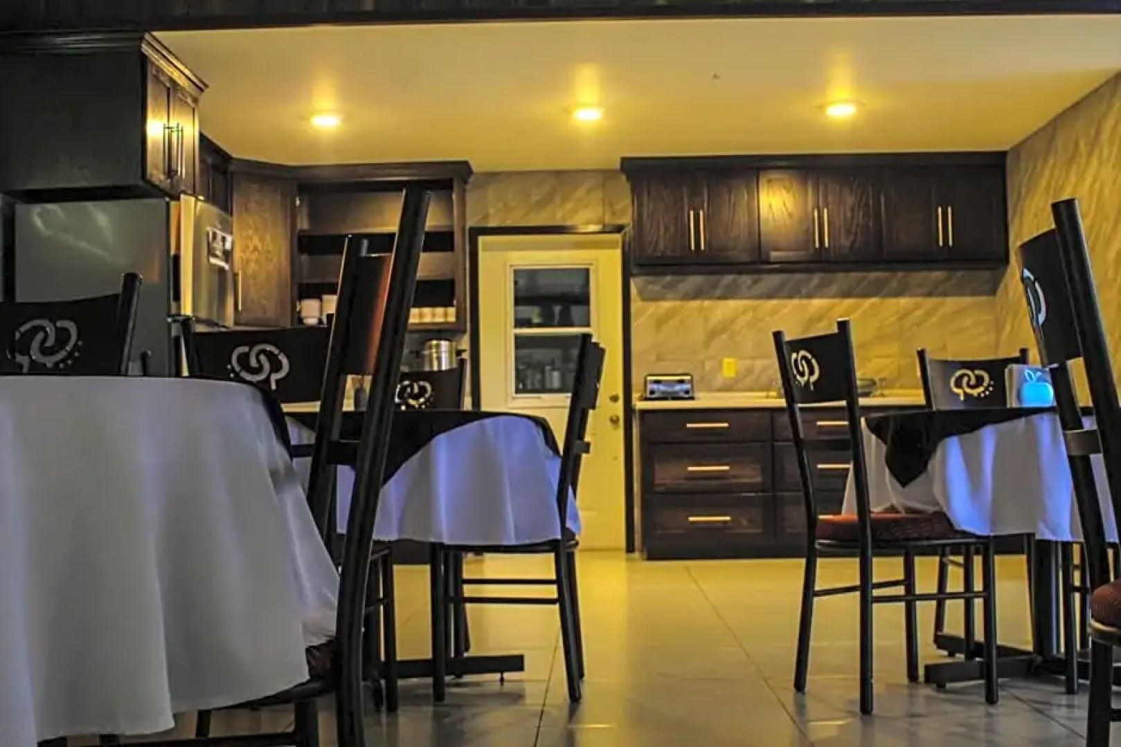 La Huerta Inn & Suites