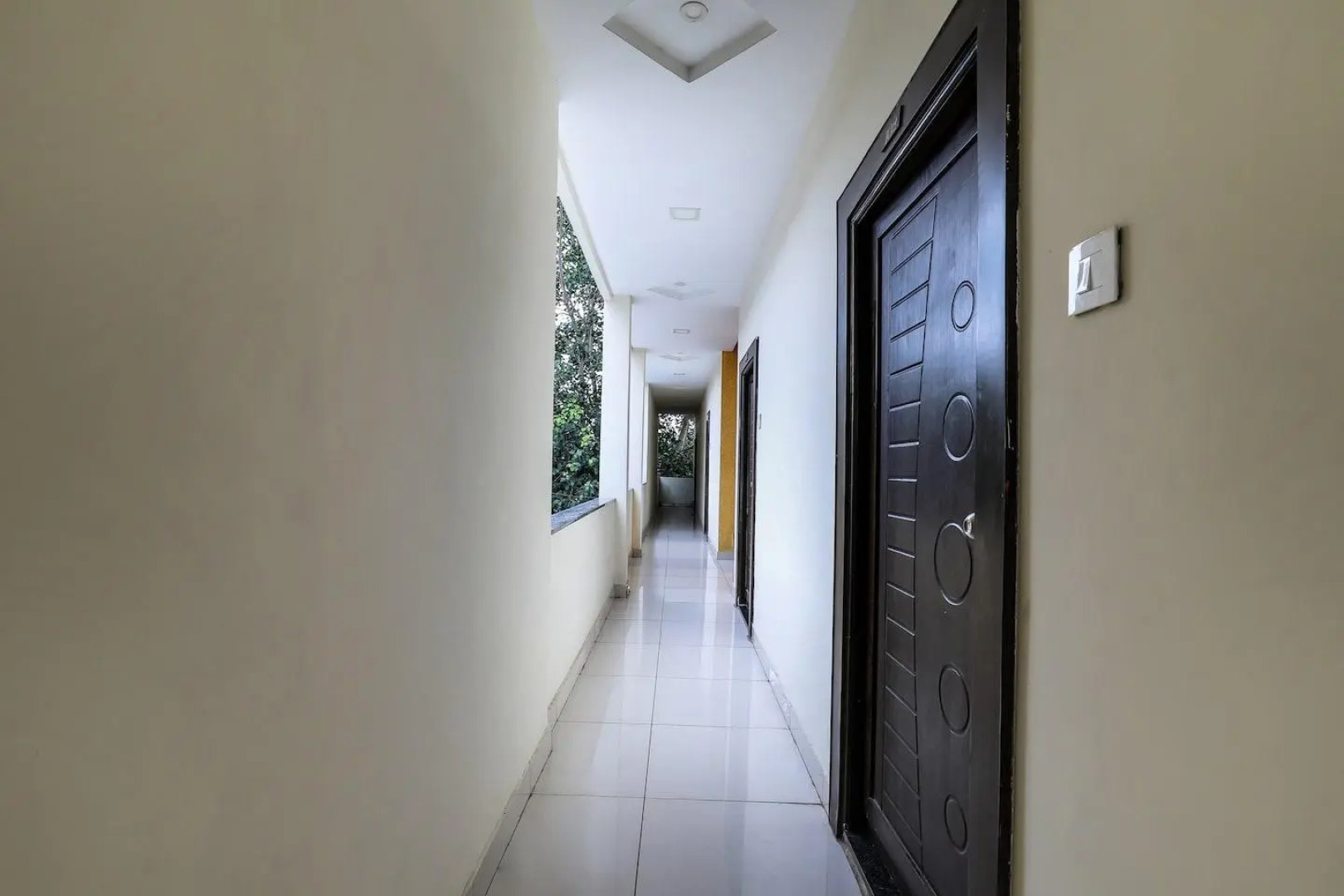 OYO 13909 Kartikeya Grande