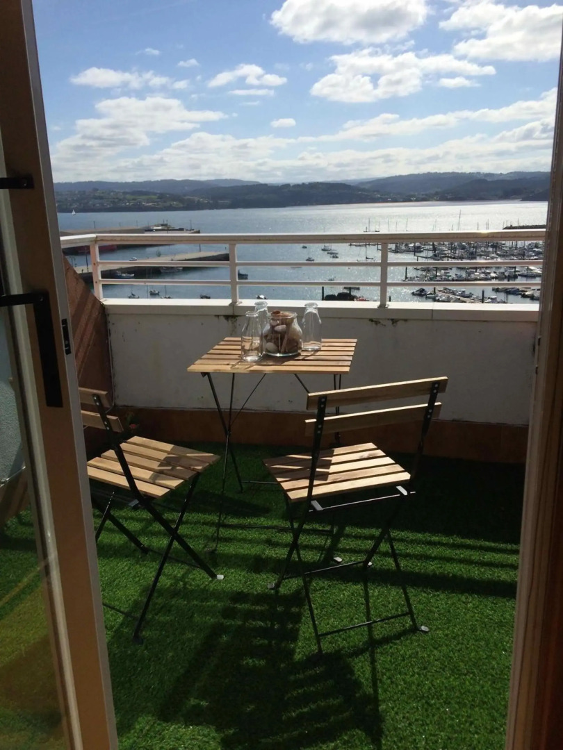 Attic loft to wake up by the sea.