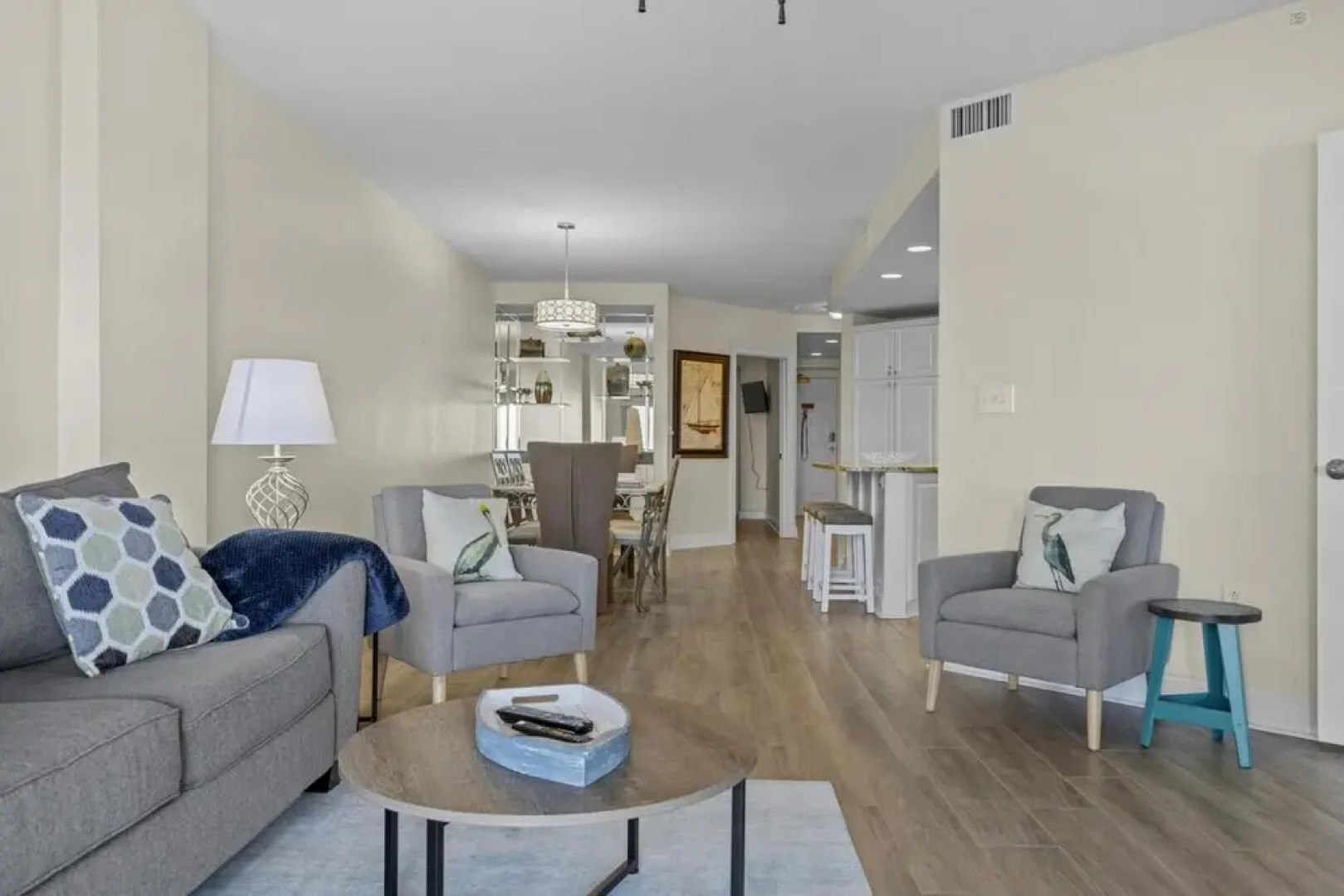 Yacht Club Dream 3 Bedroom Condo by RedAwning