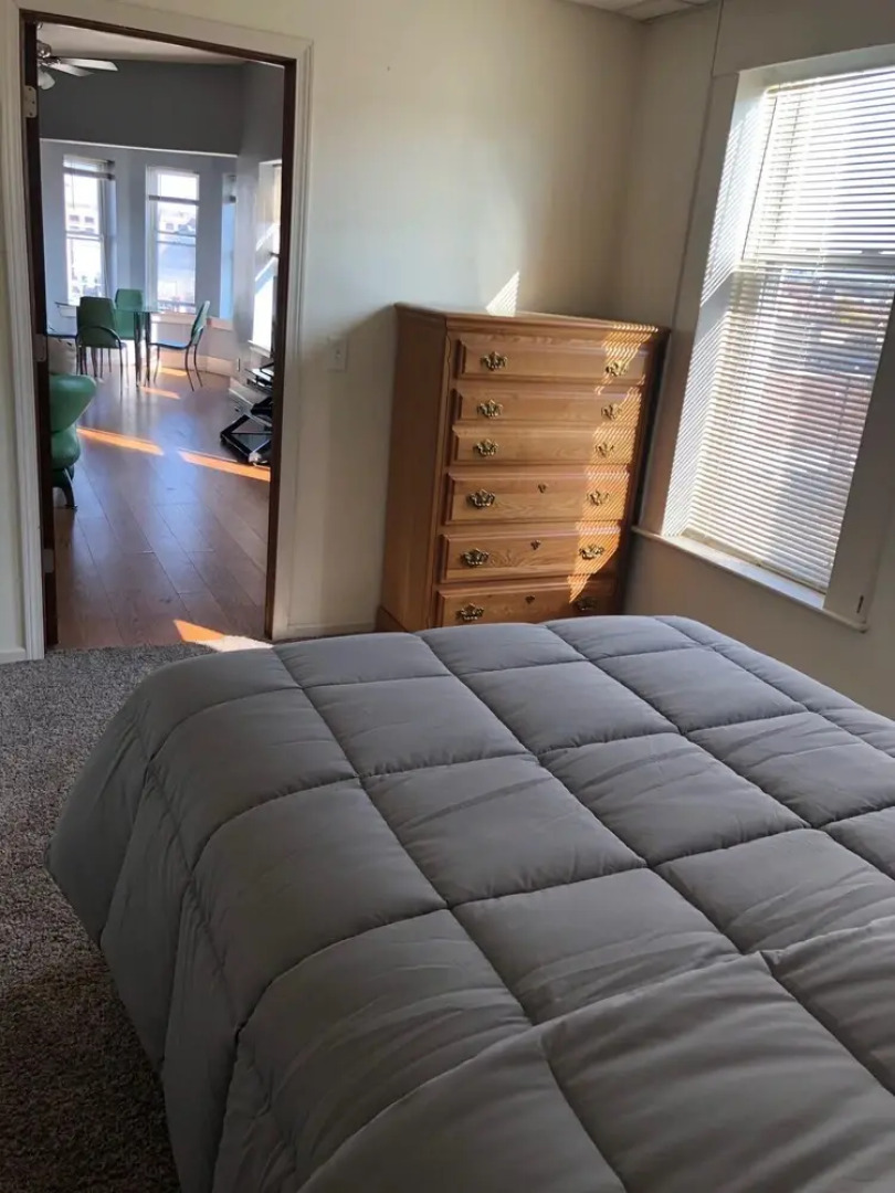 Spacious,elegant 2BR Apartment in Dubuque Downtown