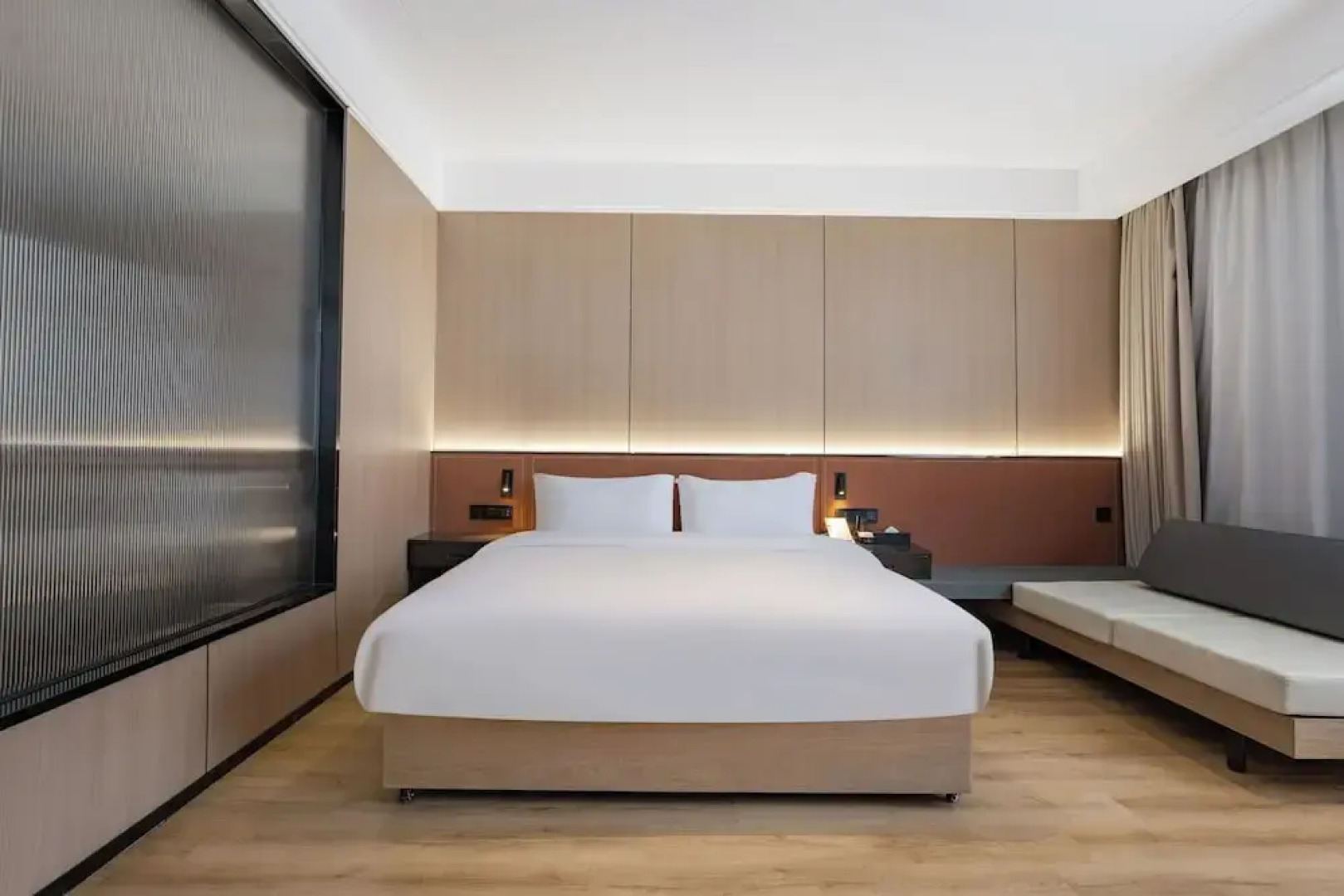 Wanzai Yijia La Maison Hotel