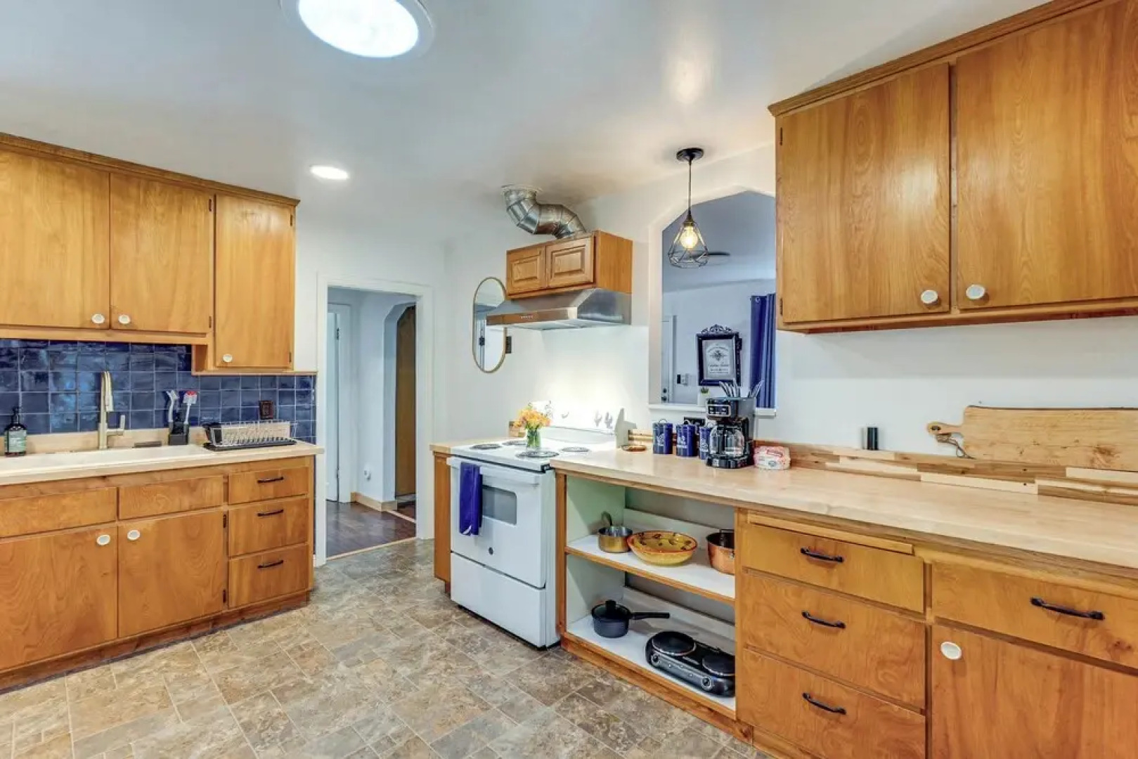 Wine Country Cottage in Historic Fiddletown!