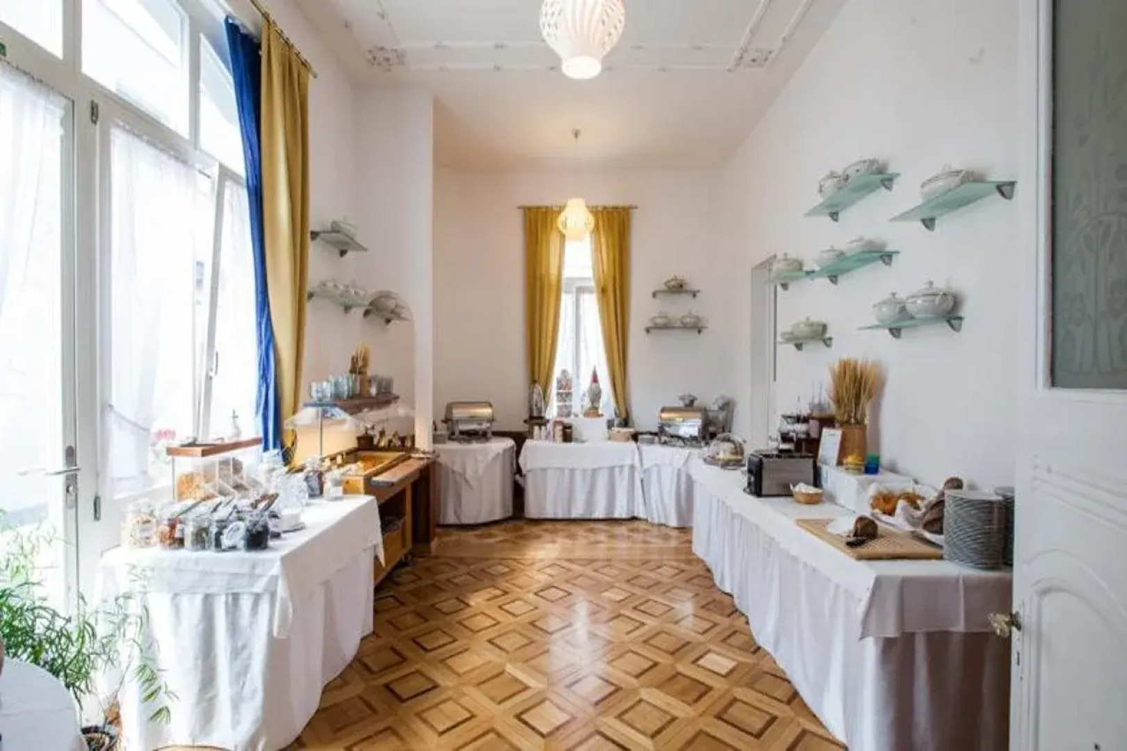 Carlton Europe Hotel