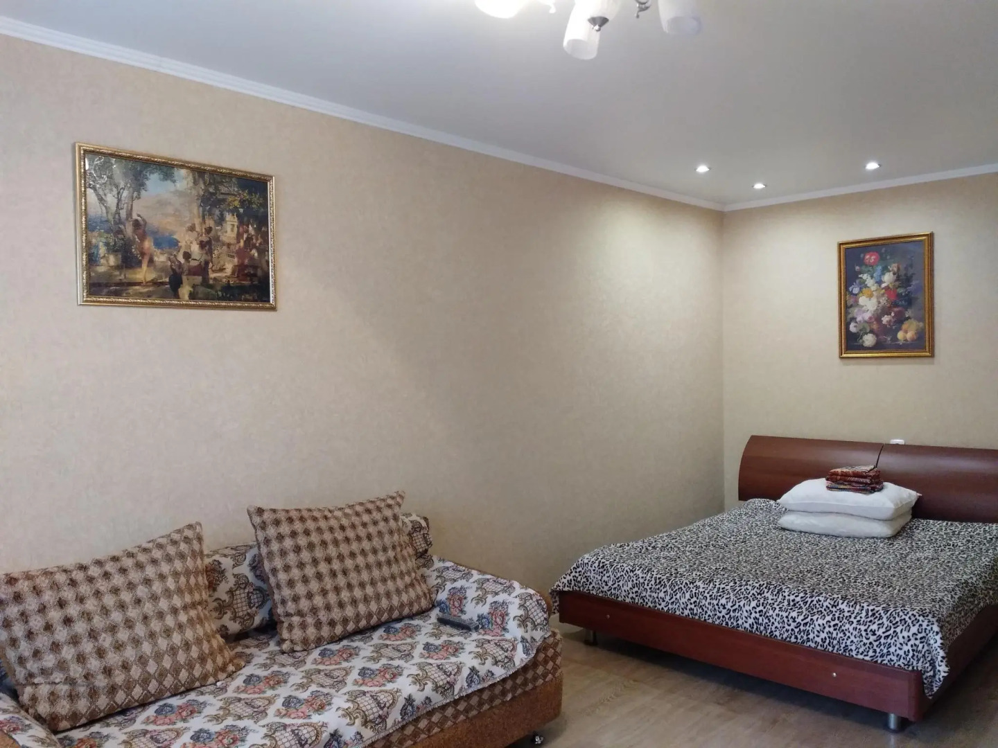 Апартаменты на проспекте Ленина 75А