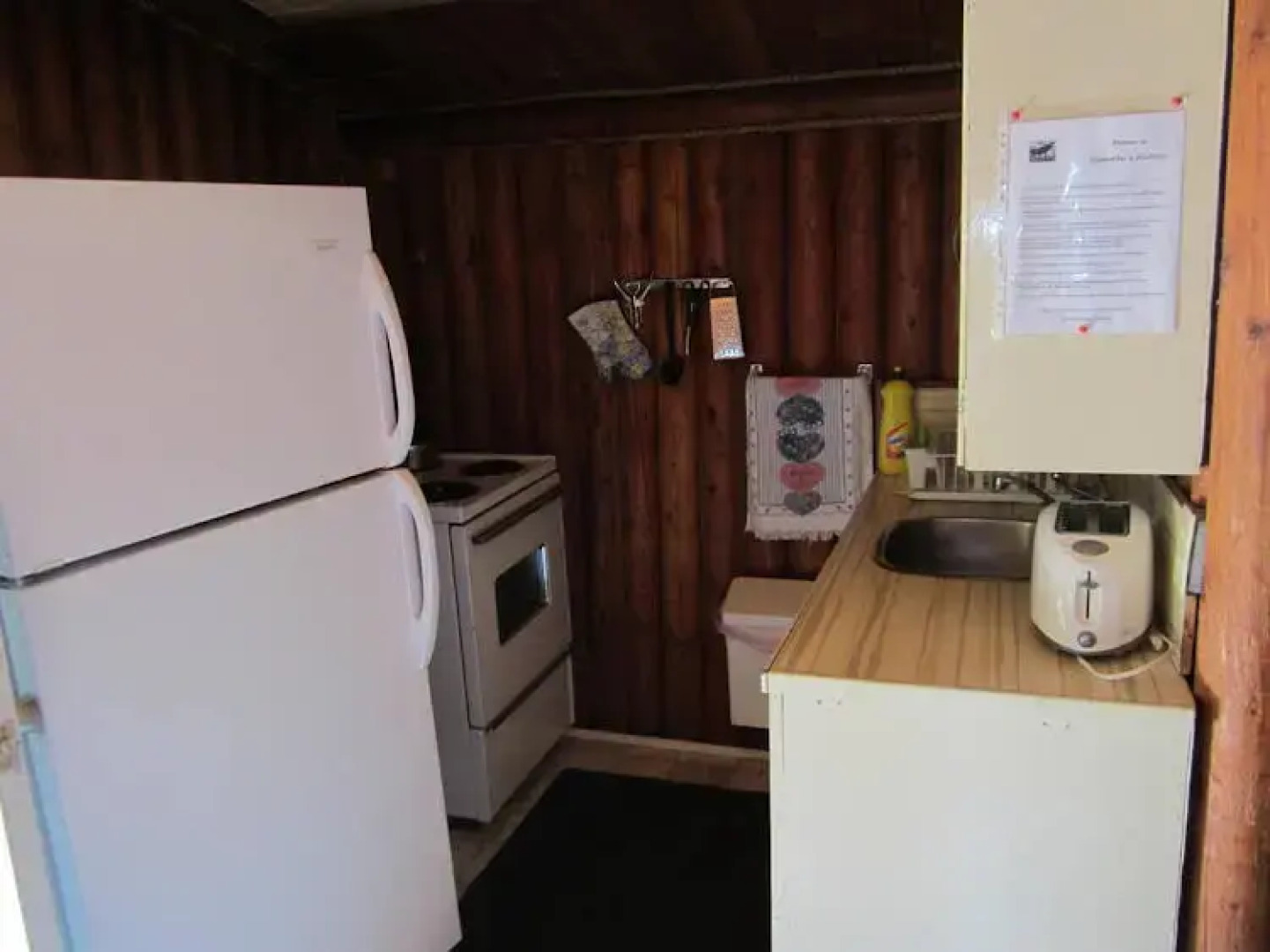 Seawood Bed & Breakfast & Cabins