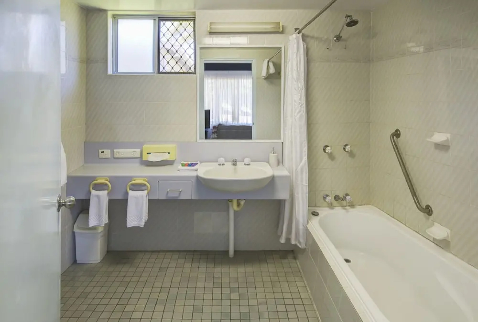 Haven Waters Motel & Apartments