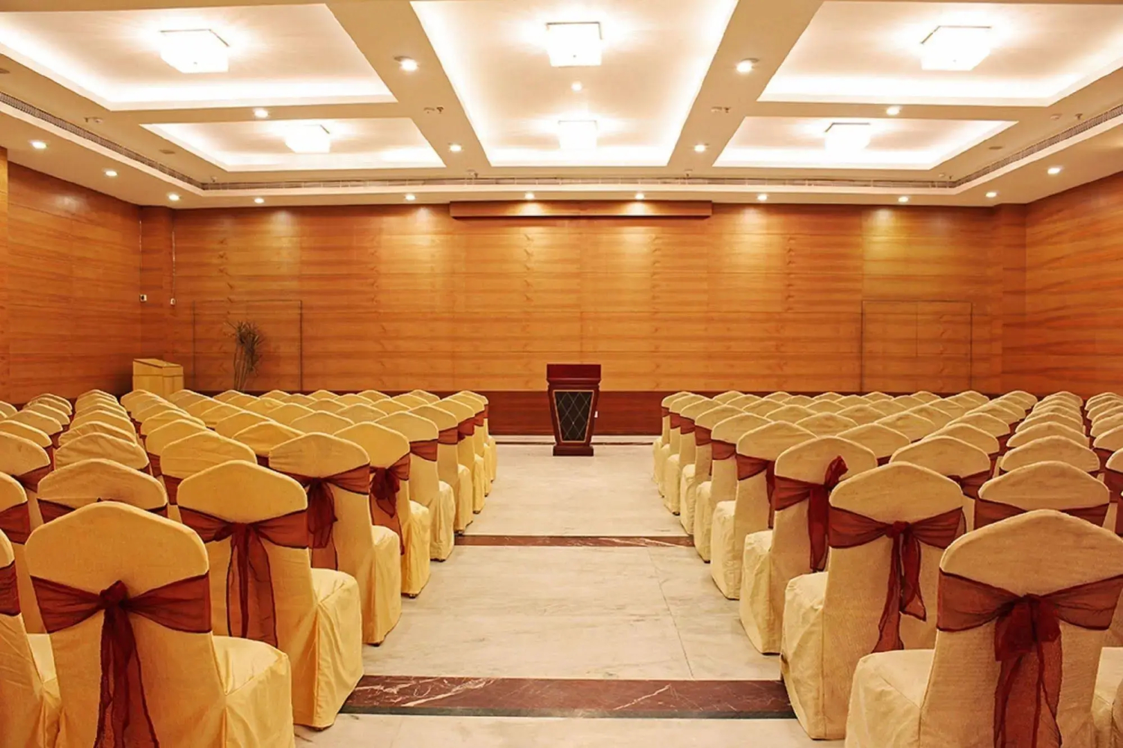 Hotel Chennai Le Palace