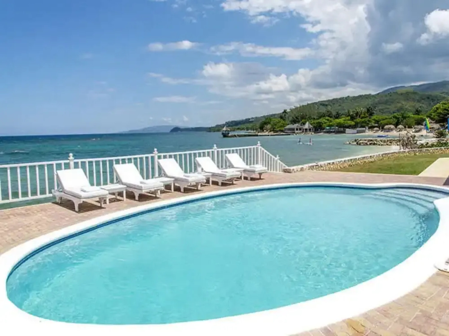 Sunny Vacation Villa 21