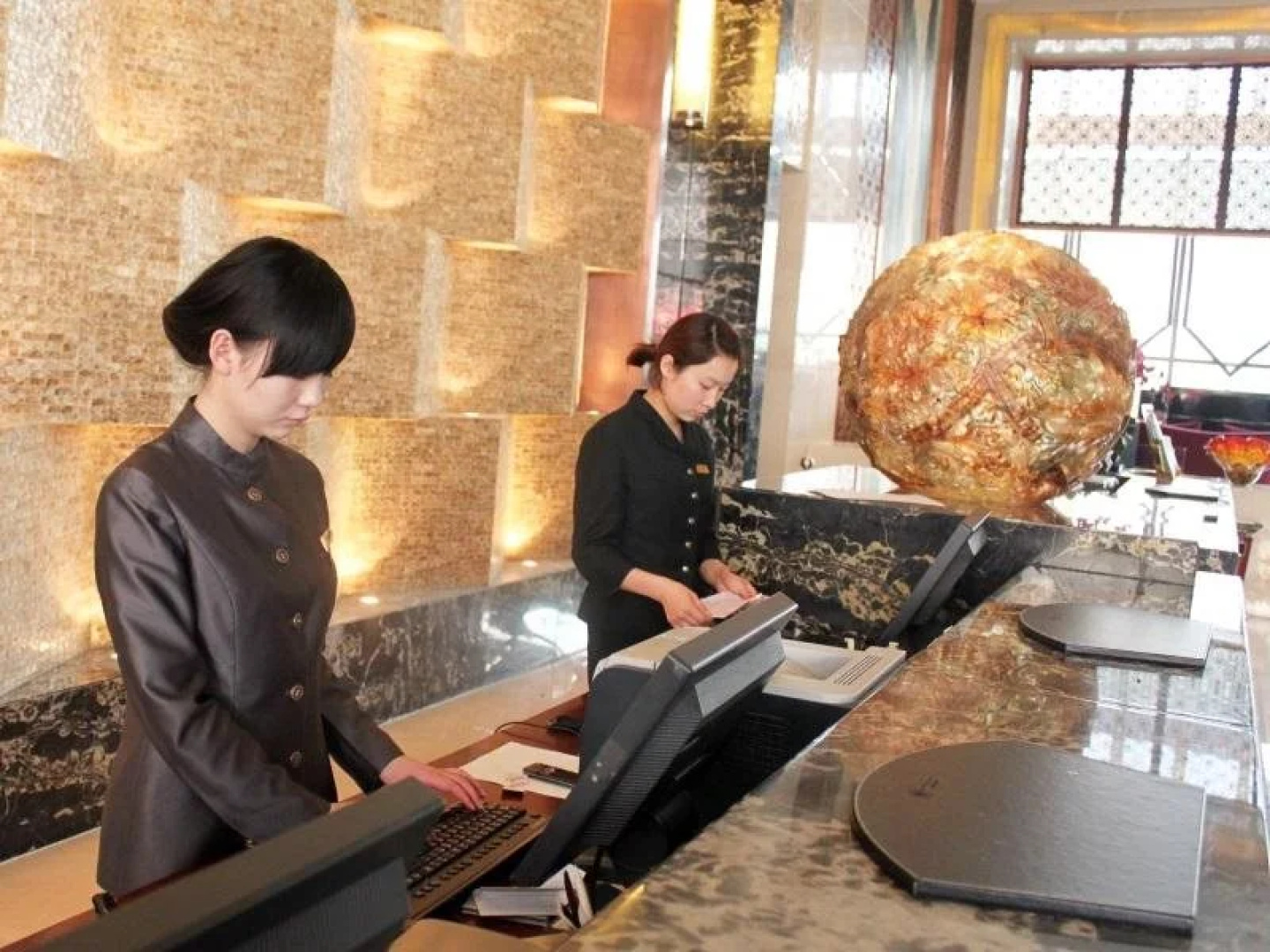 New Joyful Hotel Leqing
