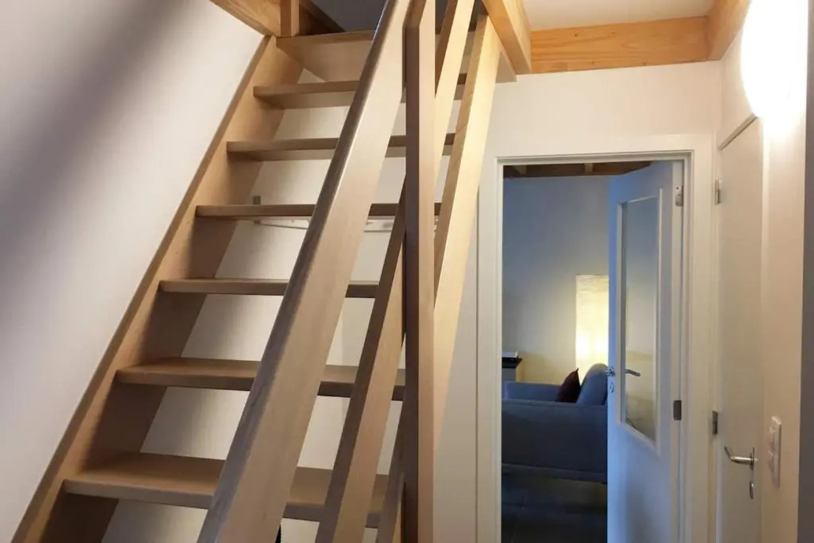 WH88 Gezellig vissershuisje met 3 slk, 6 pers en parking