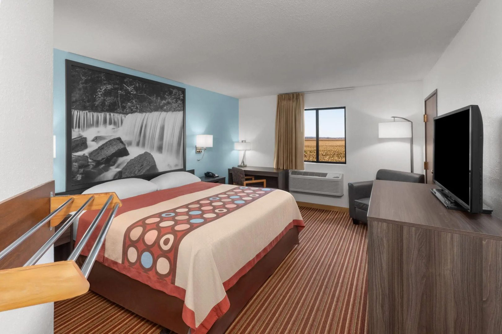 Super 8 by Wyndham Rock Port MO