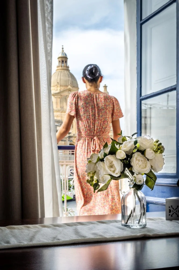 Room in Guest Room - "the 10 Square" - A Townhouse Situated in the Heart of Siggiewi Village Square