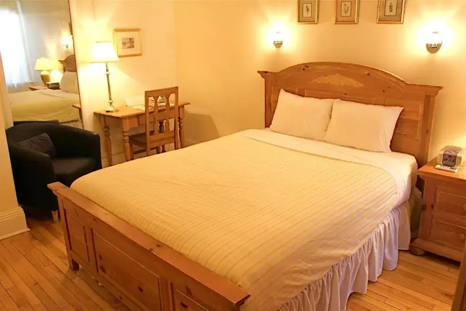 Hotel Charles-Alexandre - Par Aneyro