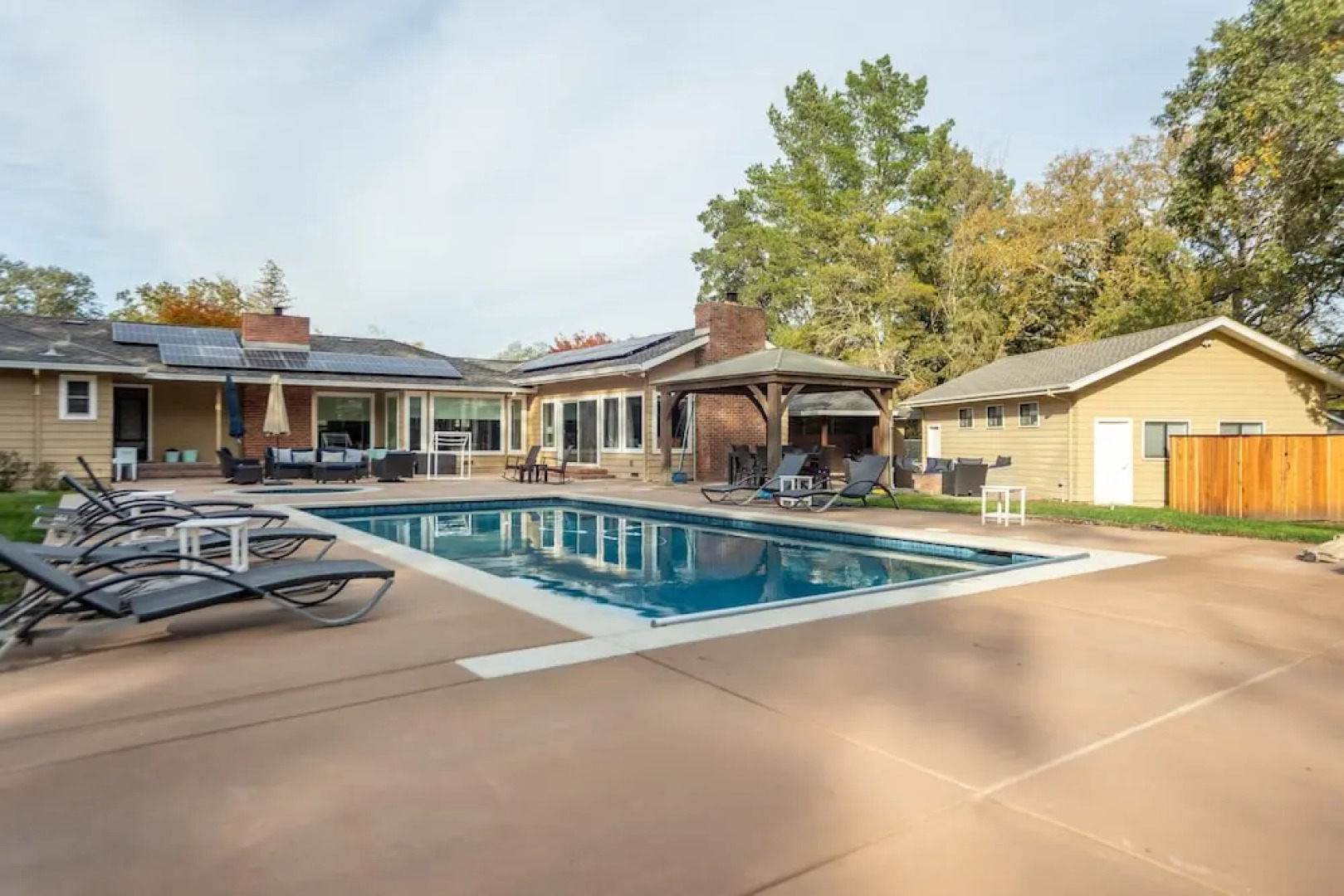 Wildflower by Avantstay Gorgeous Wine Country Home w/ Pool, Bocce Ball Court & Huge Yard!