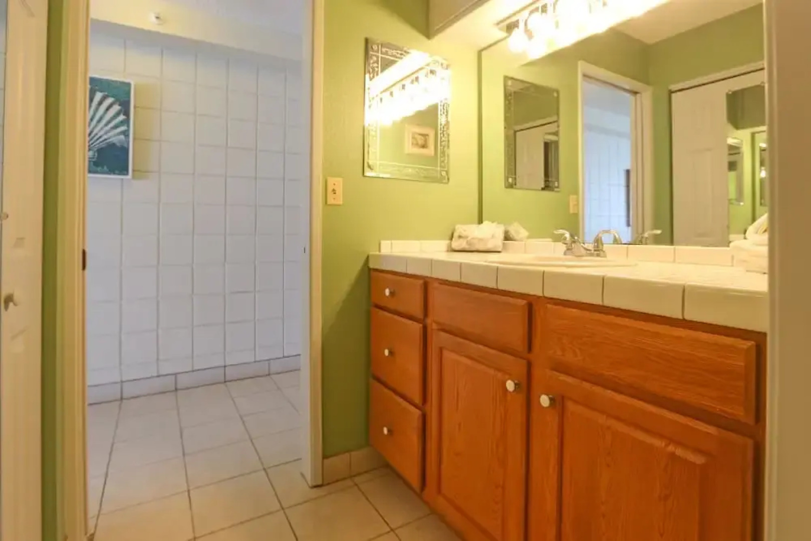 Valley Isle #806 Studio Bedroom Condo by RedAwning