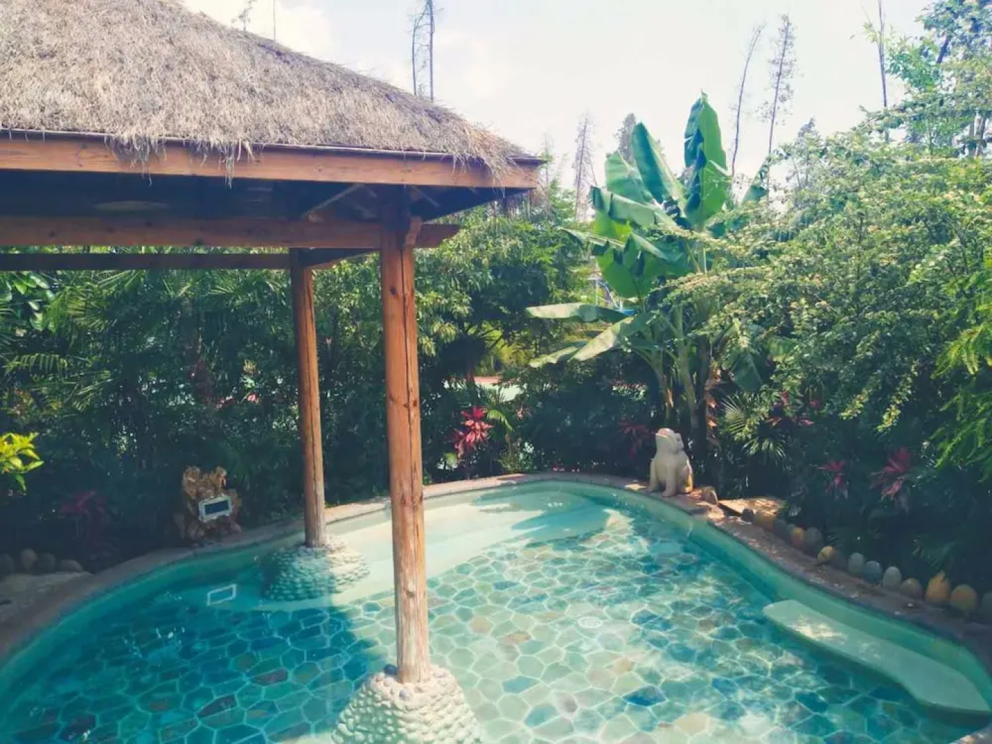 Chinese Yew Lake Hotel