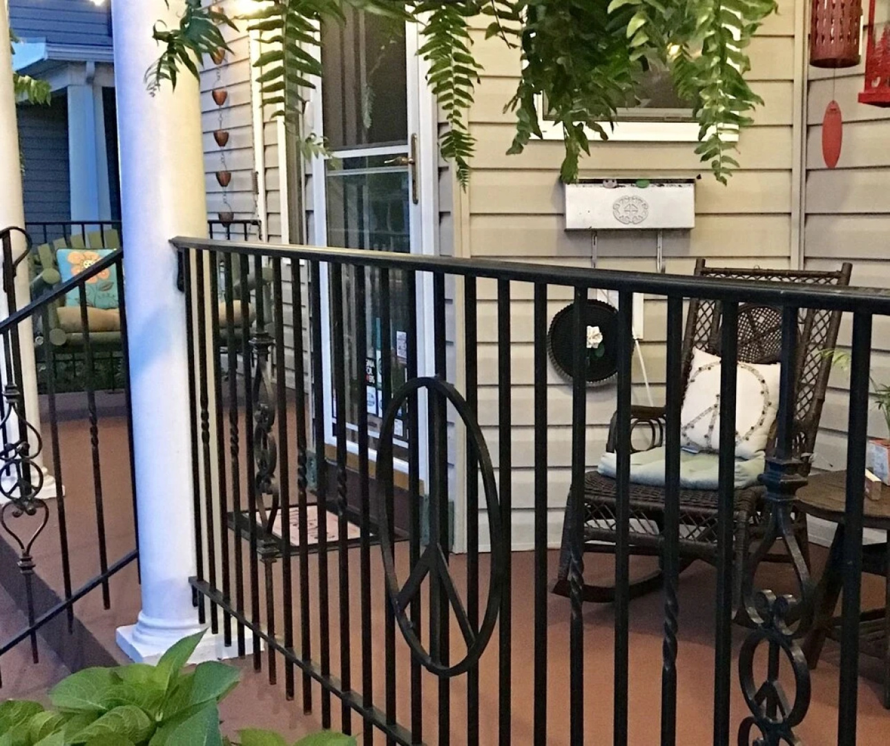 Peabody's 'Hip Little Stay'