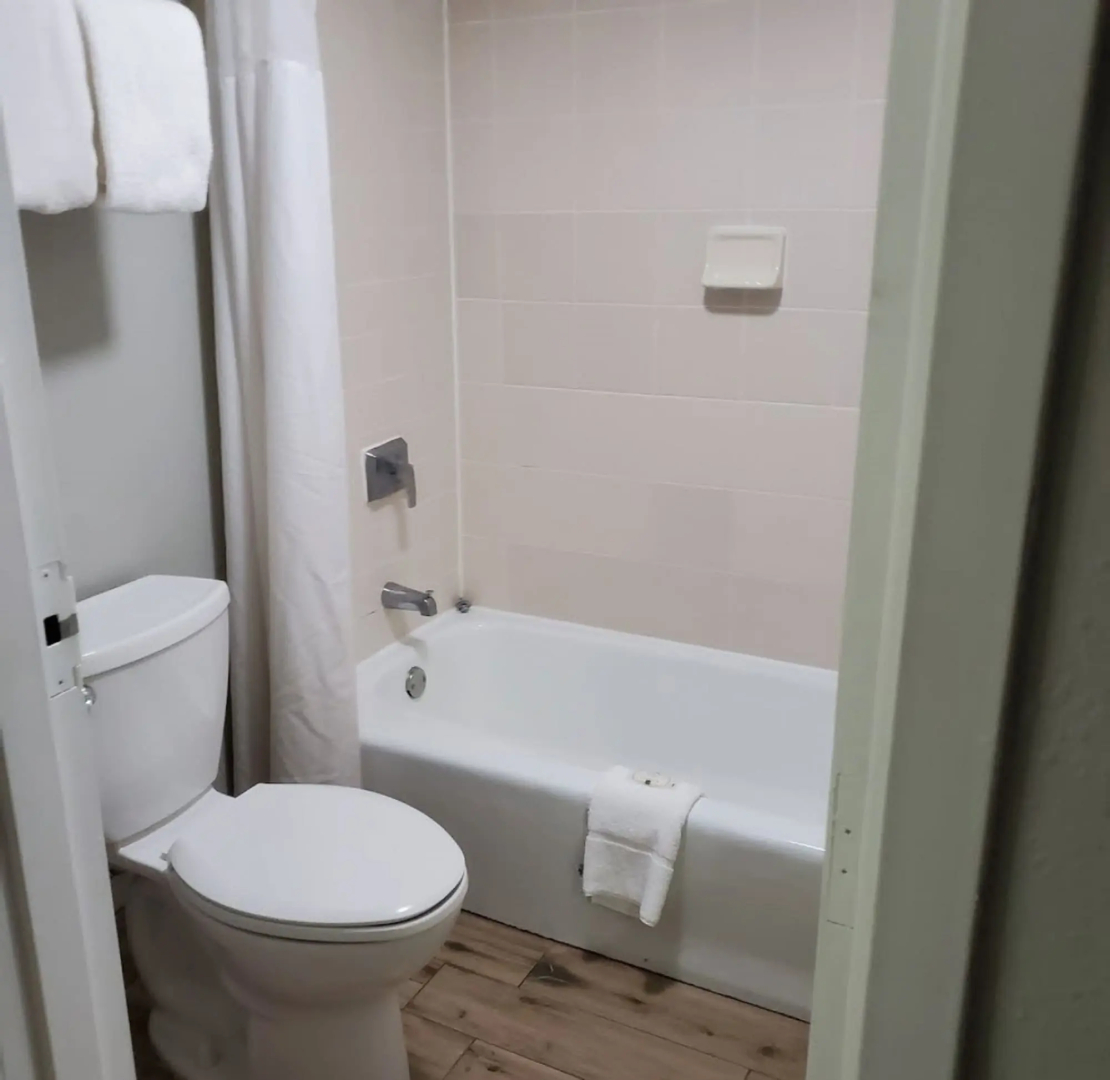Quality Inn & Suites St Augustine Beach Area
