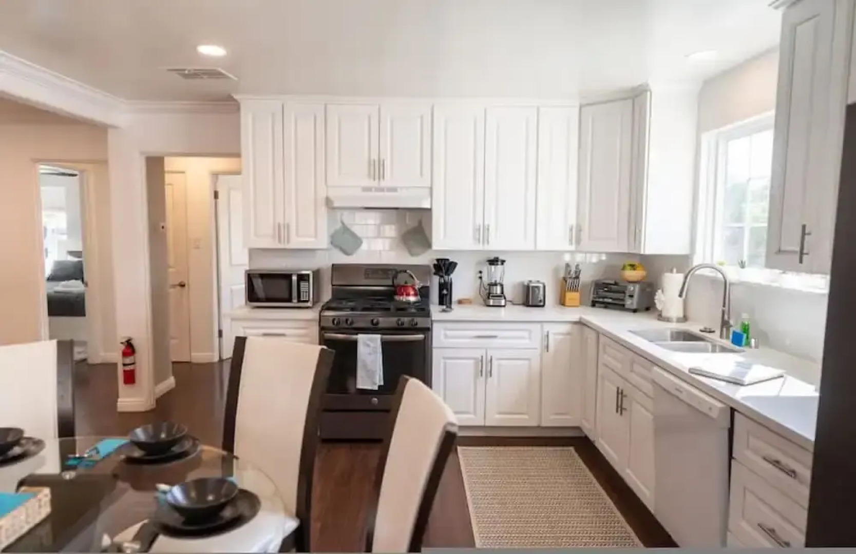 Tranquil 2BR Home in Beautiful Neighborhood P24