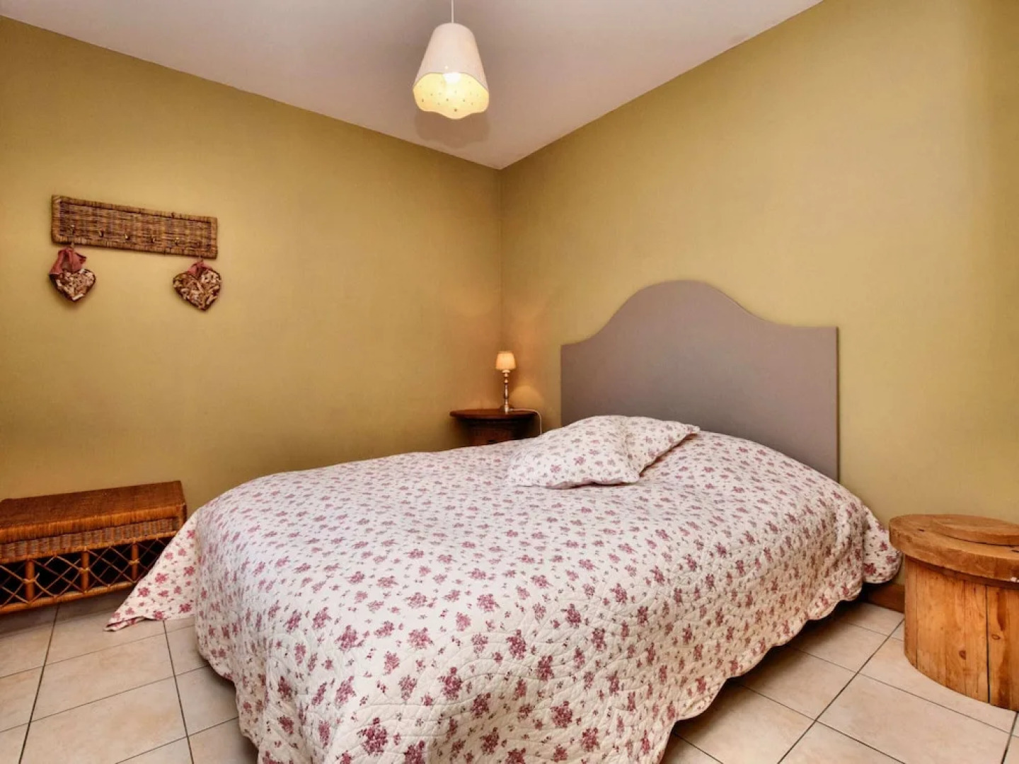 Cozy Holiday Home in Ennal