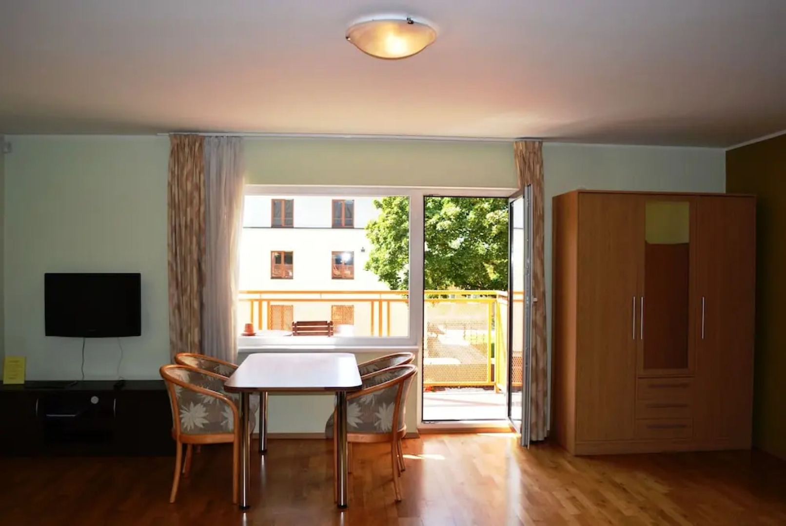 Pilve Apartment Hotel