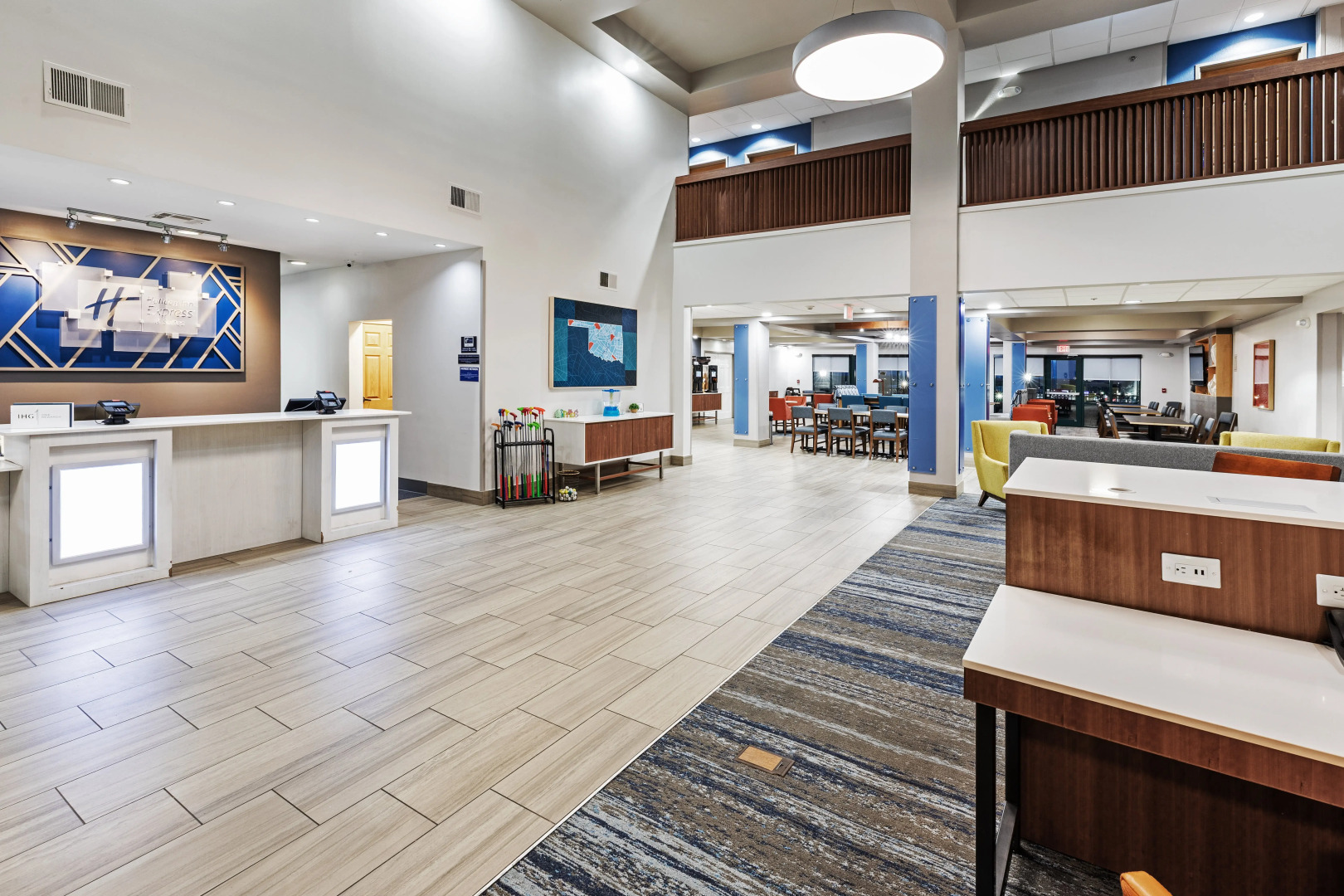 Holiday Inn Express & Suites Tulsa S Broken Arrow Hwy 51 by IHG