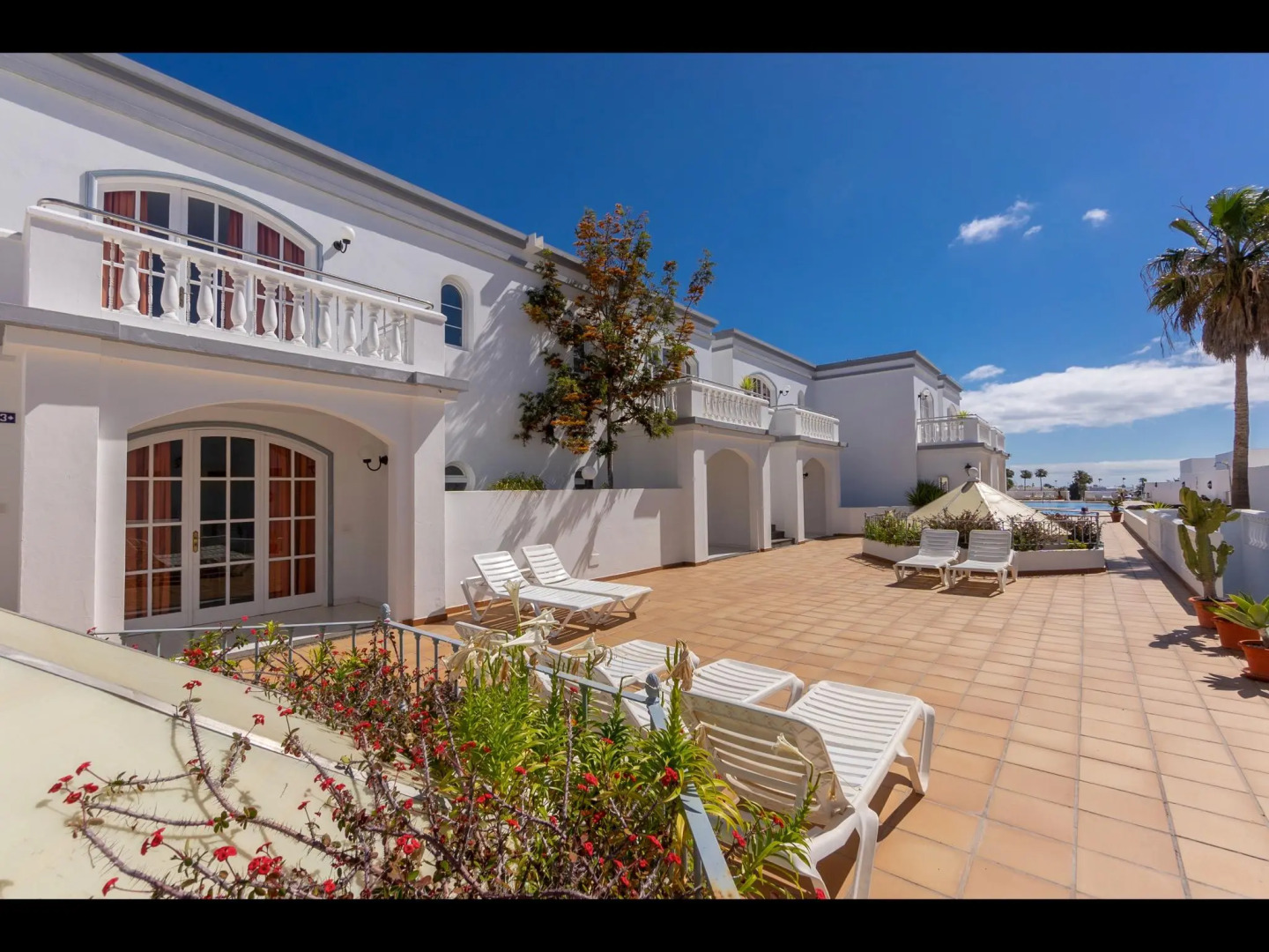 Apartamentos Corona Mar