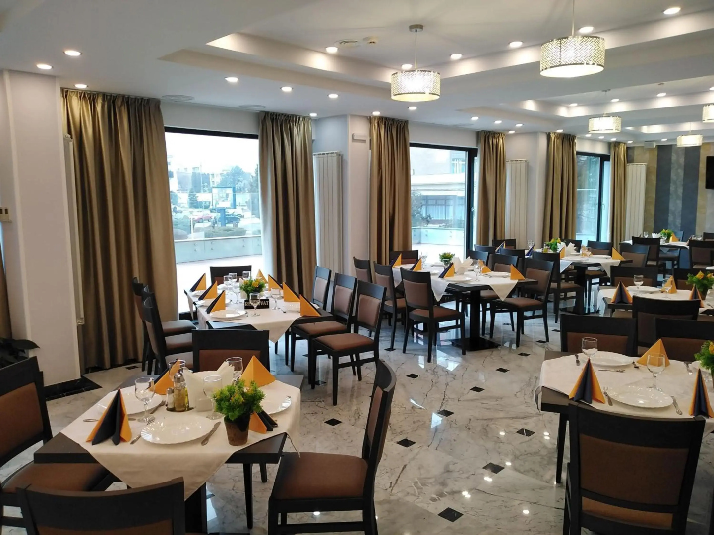 Sarmis Hotel