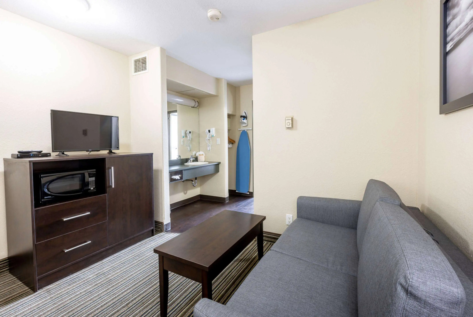 Super 8 by Wyndham Truro NS