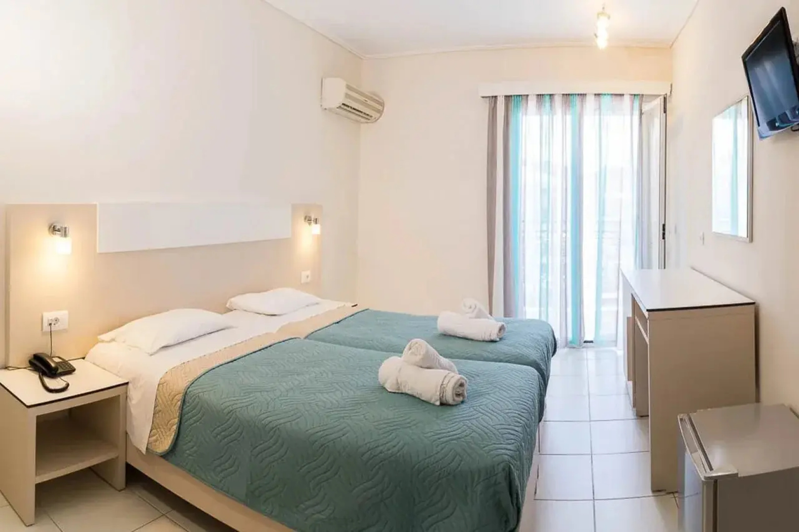 Eleana Hotel