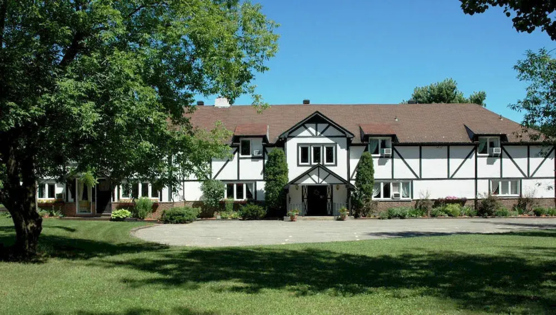 The Bourget Inn & Spa