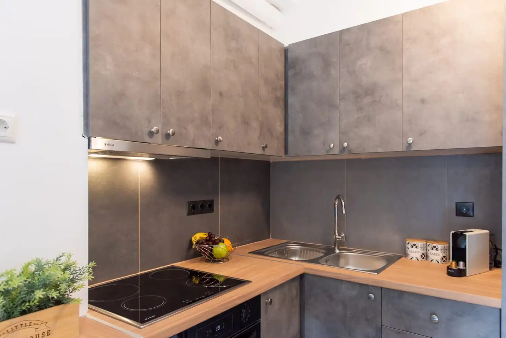 Blue Ark Boho Stay at Acropolis