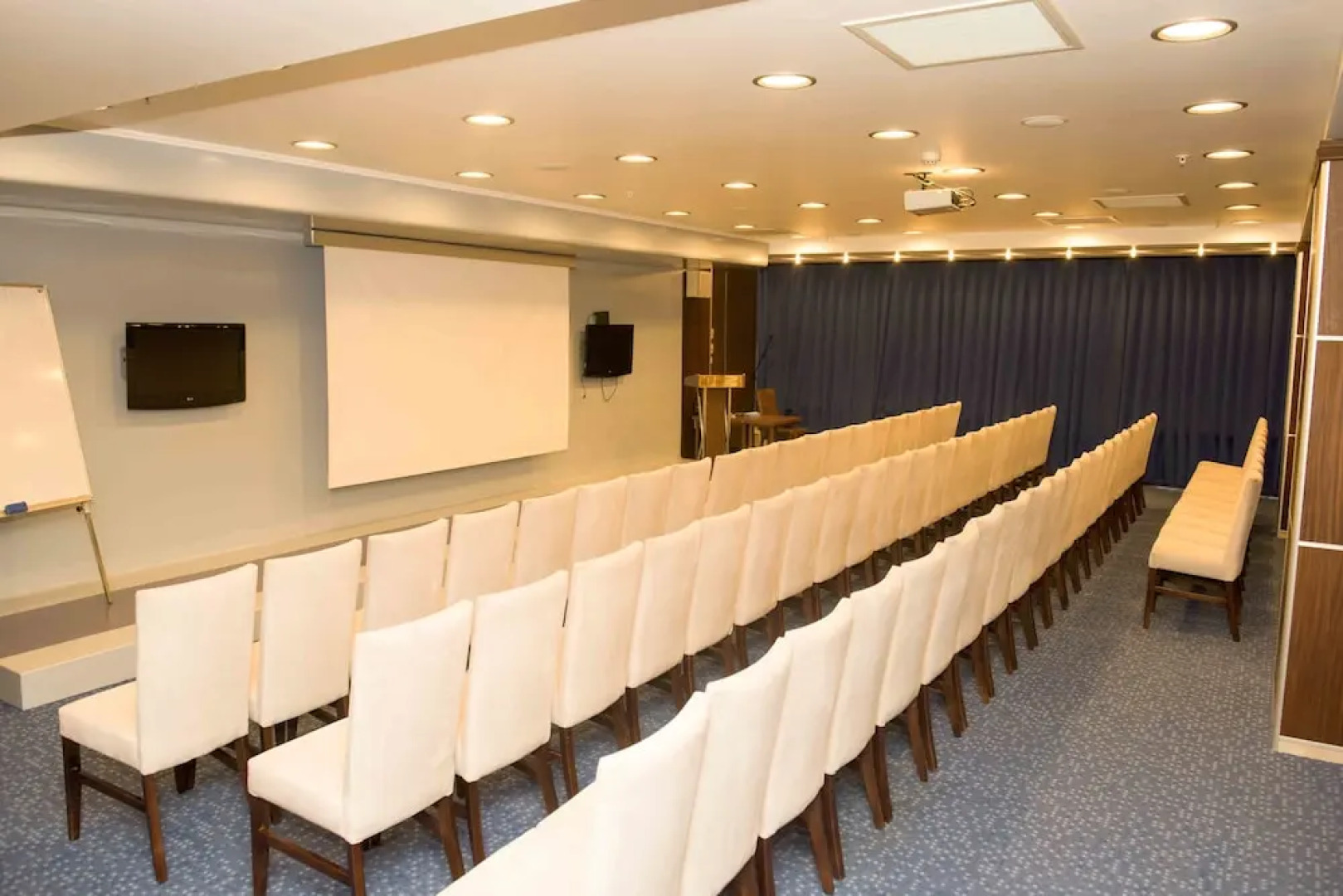 Ozgobek Ronesans Hotel De Luxe