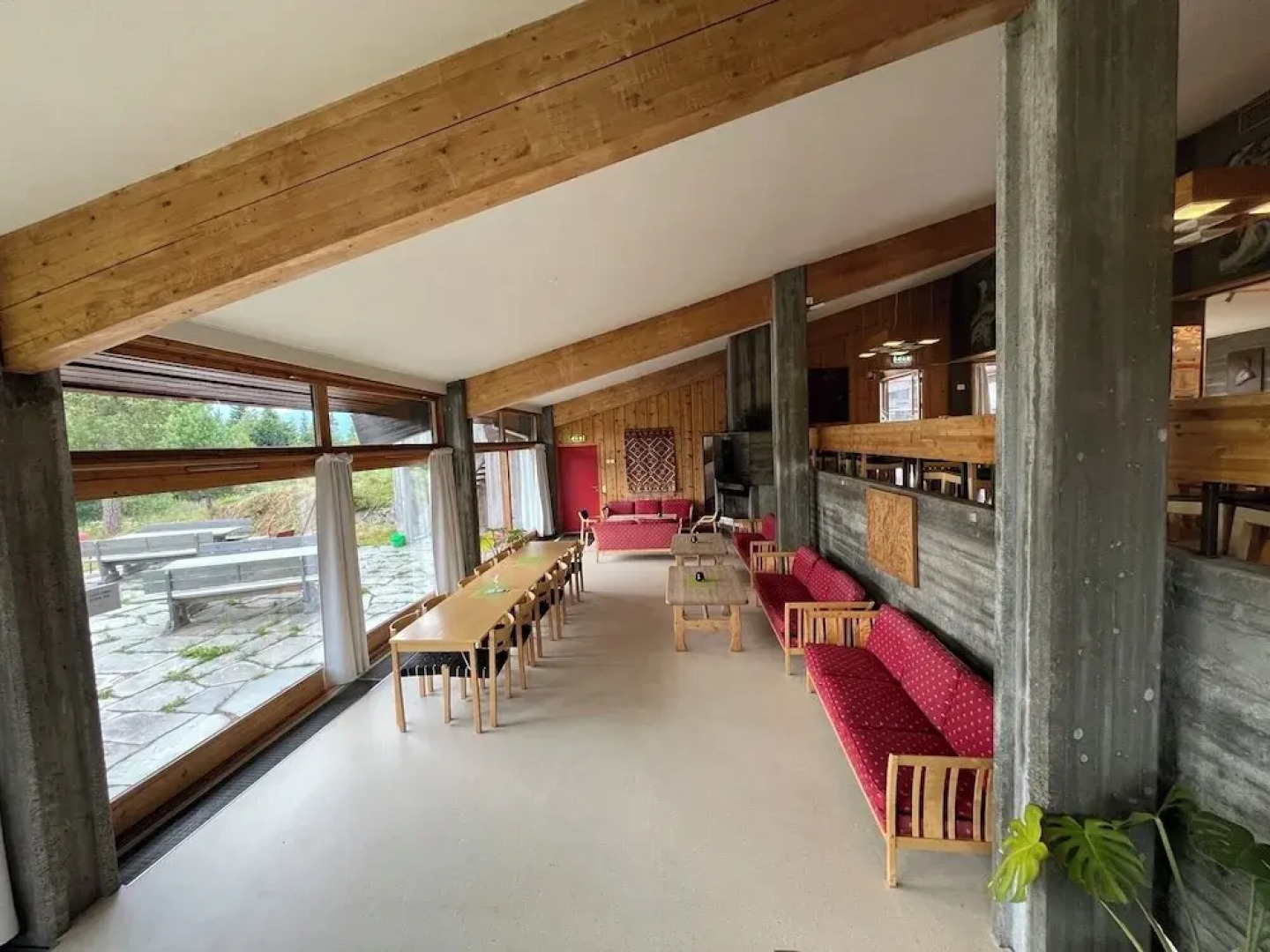 Raulandsakademiet og Vandrerhjem